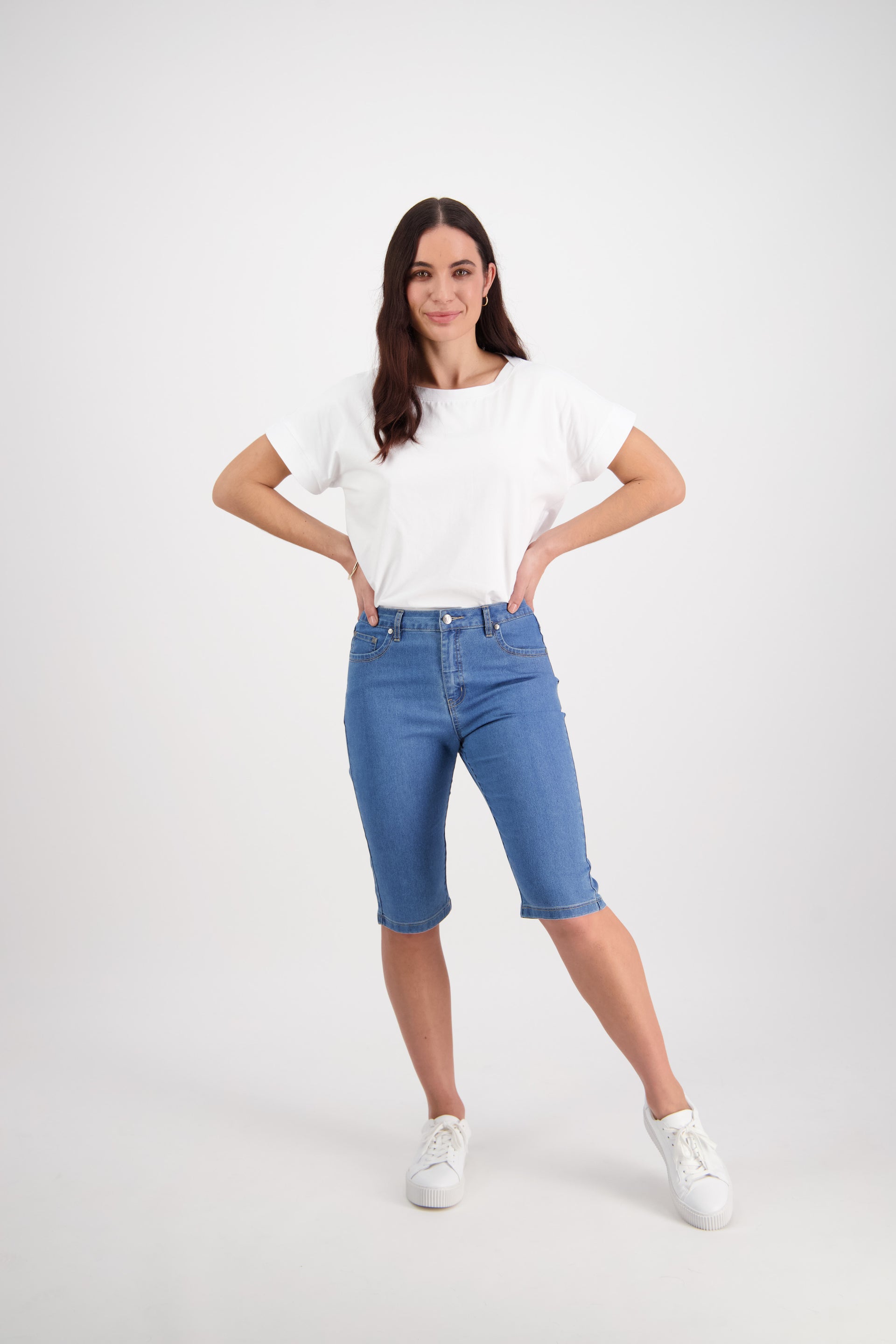 5804CS Light Denim - Slim Leg Contrast Stitch Denim Short - Vassalli