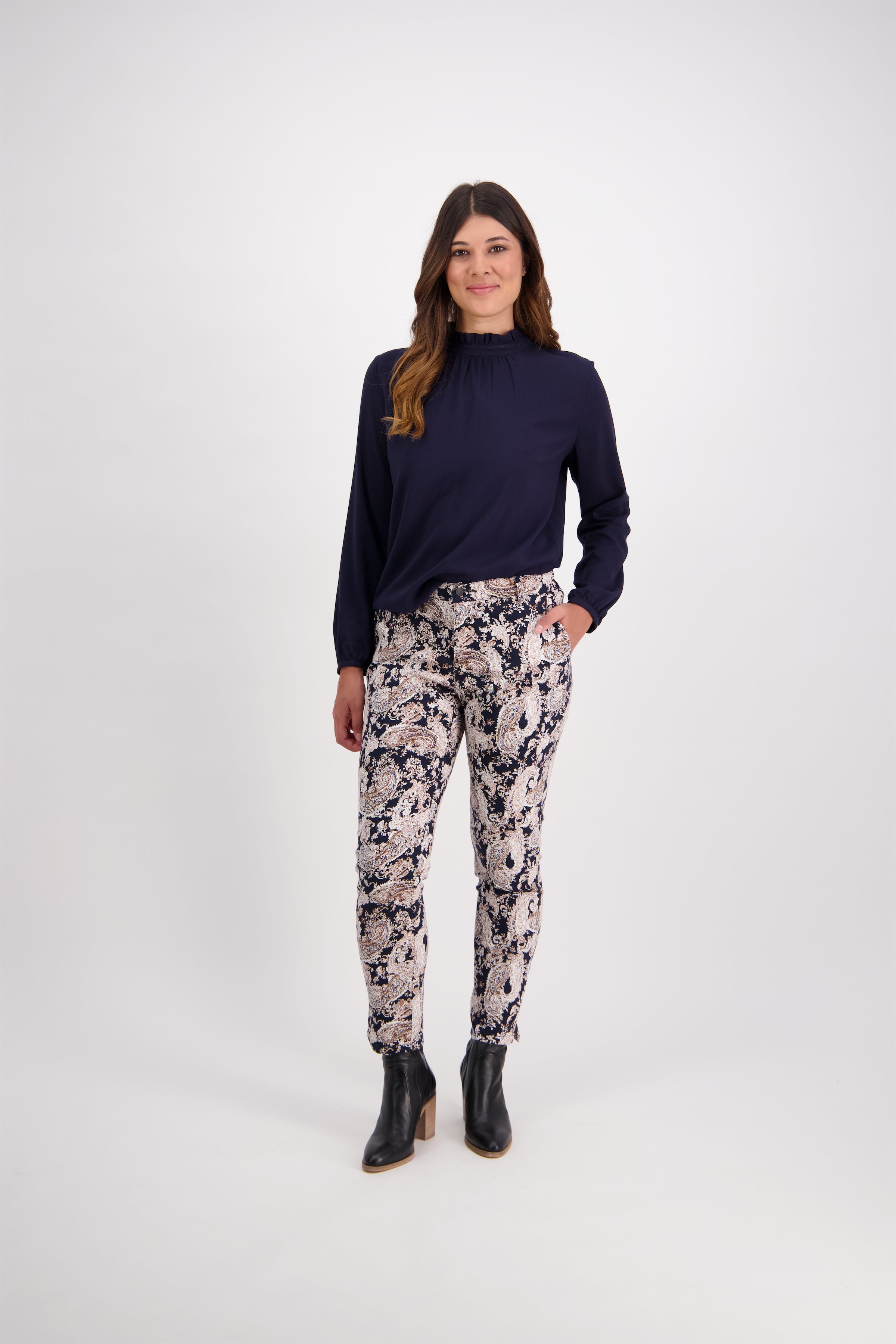 5899A Antique - Skinny Leg Ankle Grazer Printed Pant with Elastic Back Waist - Vassalli