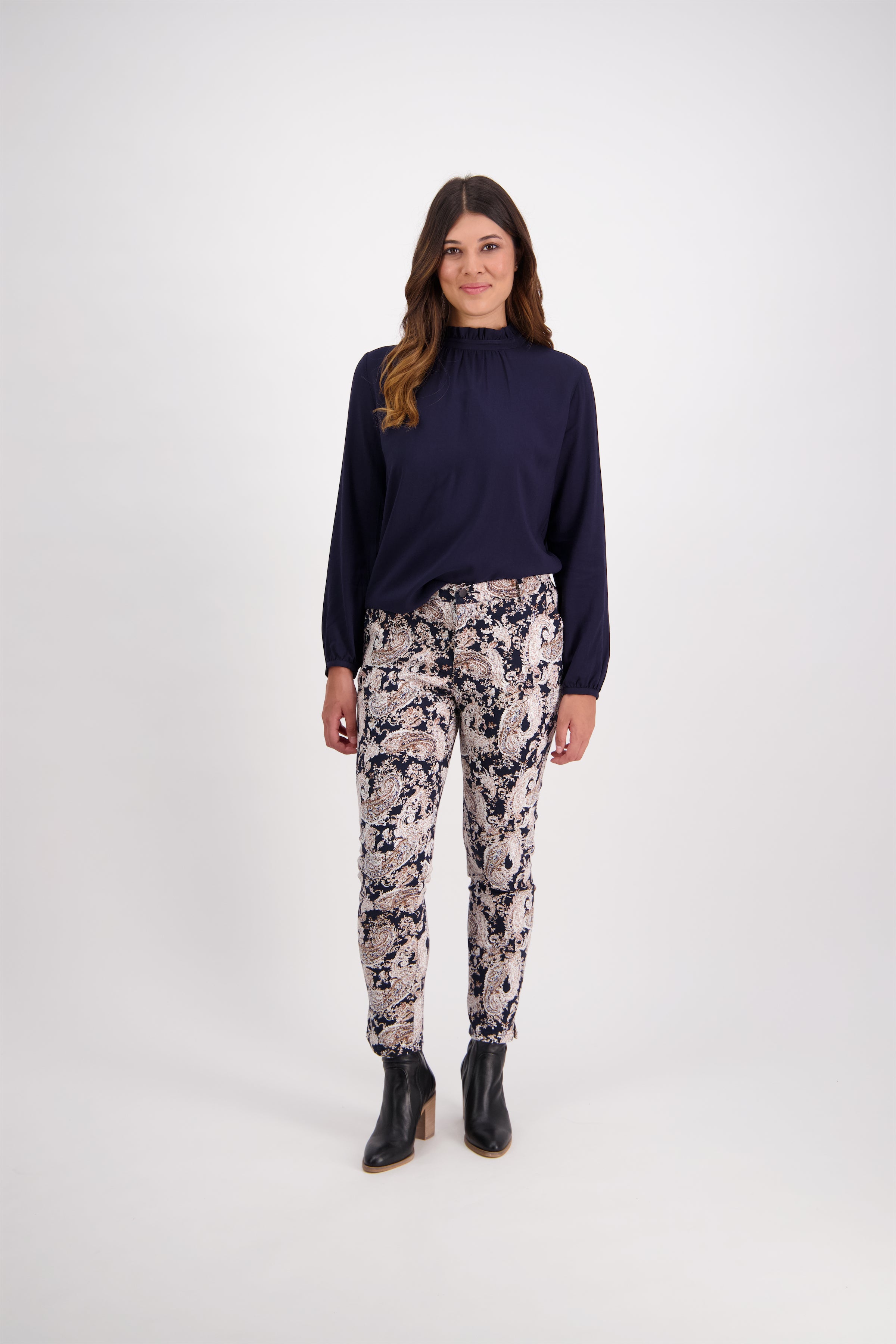 5899A Antique - Skinny Leg Ankle Grazer Printed Pant with Elastic Back Waist - Vassalli