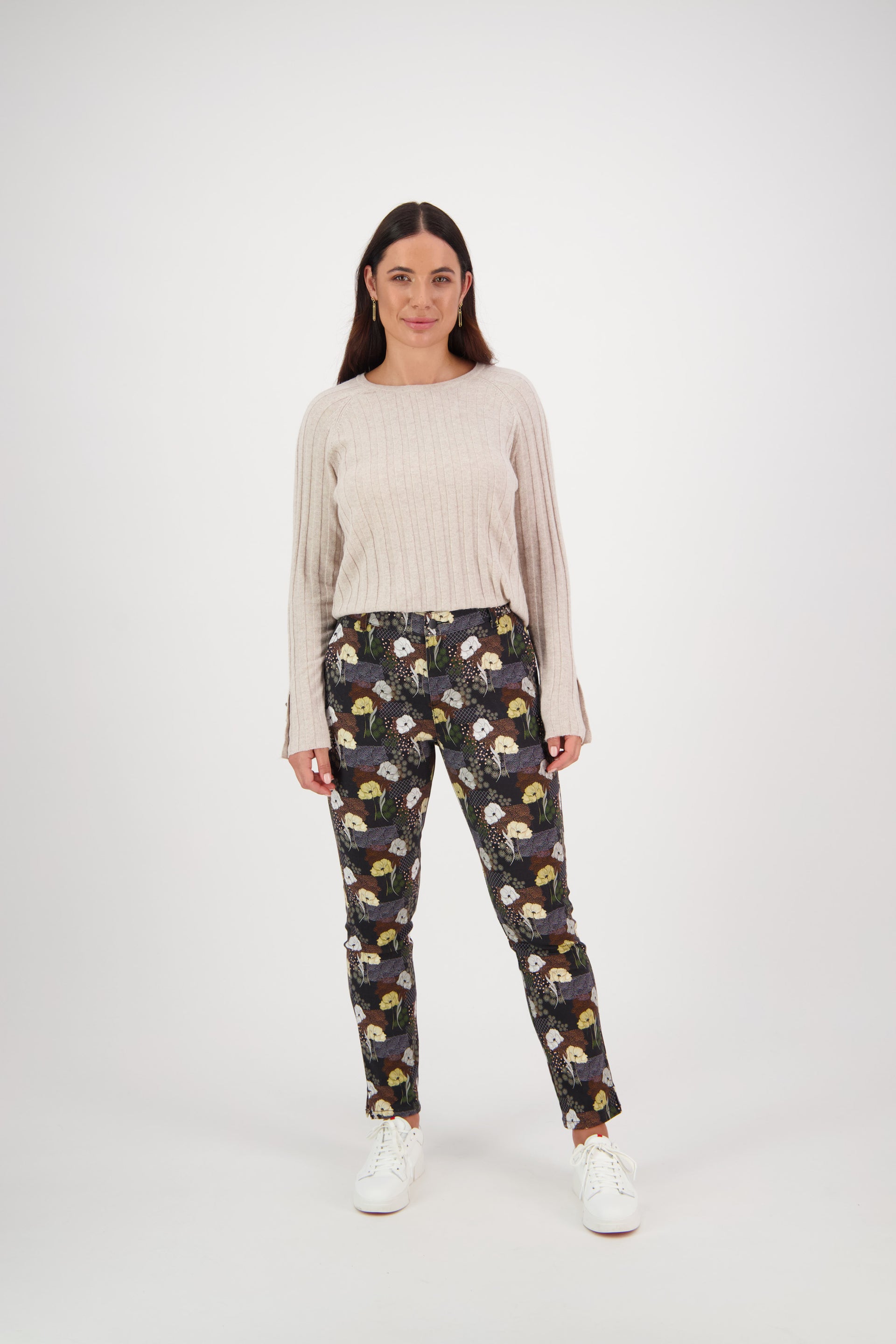 5899A Karma - Skinny Leg Ankle Grazer Printed Pant with Elastic Back Waist - Vassalli