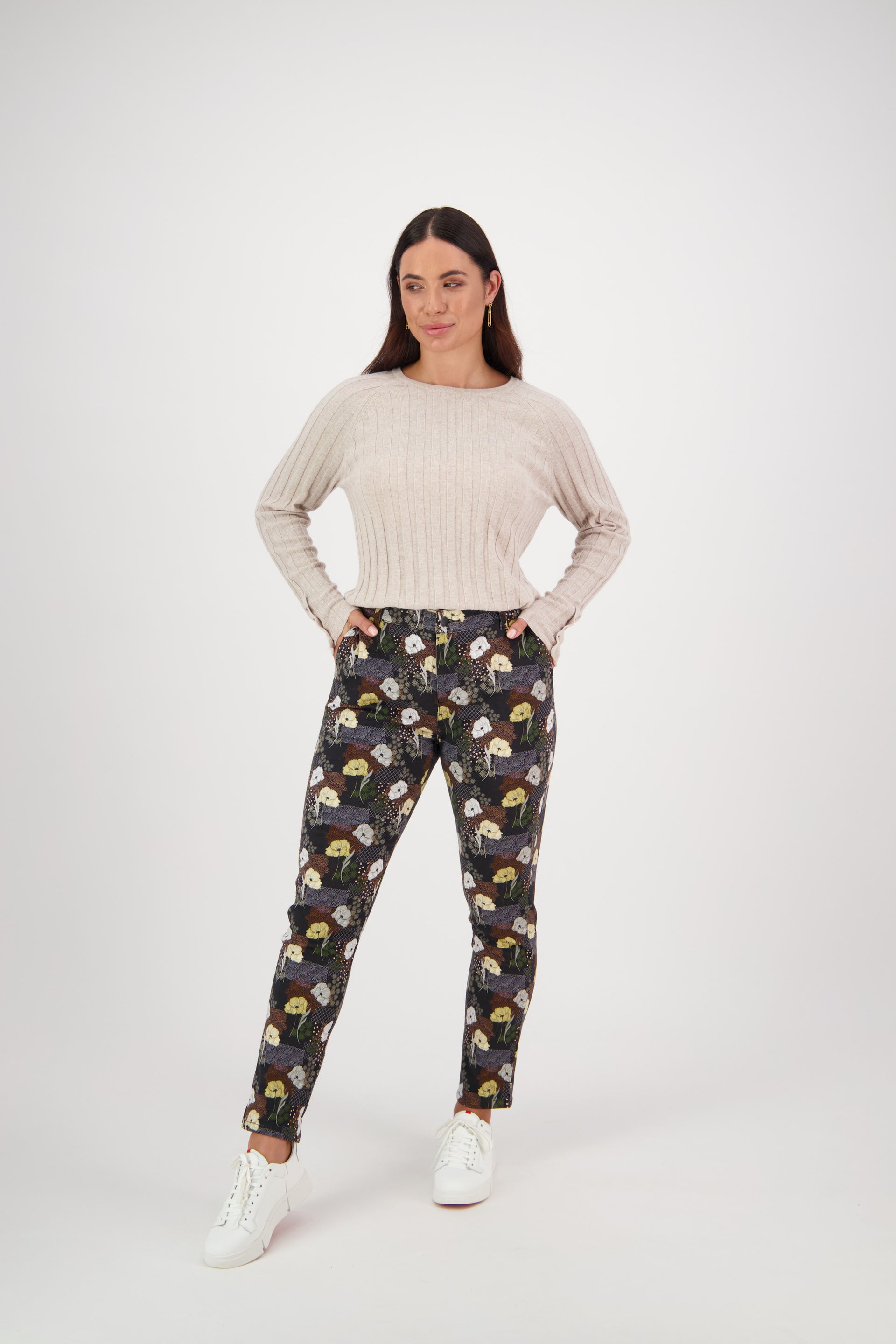 5899A Karma - Skinny Leg Ankle Grazer Printed Pant with Elastic Back Waist - Vassalli