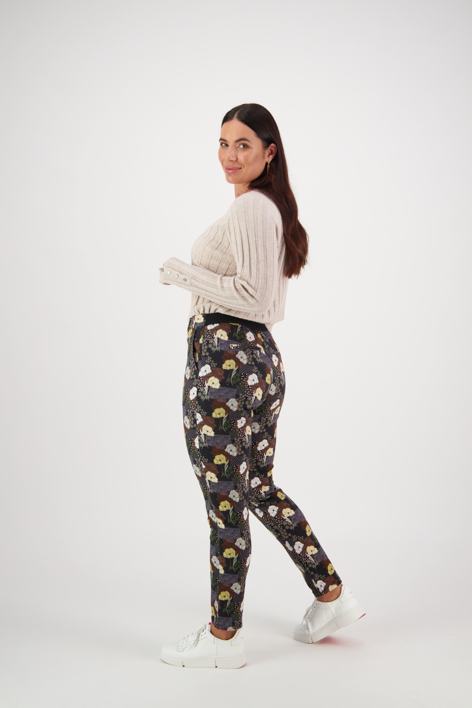 5899A Karma - Skinny Leg Ankle Grazer Printed Pant with Elastic Back Waist - Vassalli