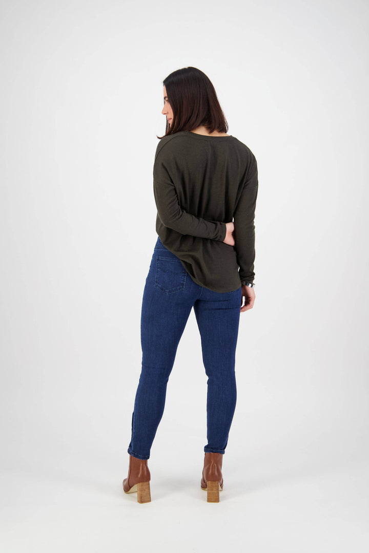 5950 Ink Denim - Skinny Leg Ankle Grazer Jean with Cuff Button Detail - Vassalli