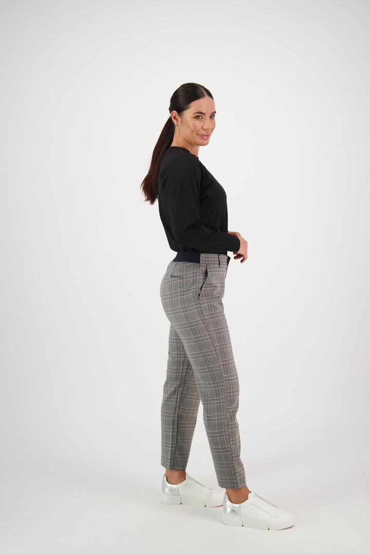 5963AK Kent - Slim Leg 7/8 Length Pant with Elastic Back Waistband - Vassalli