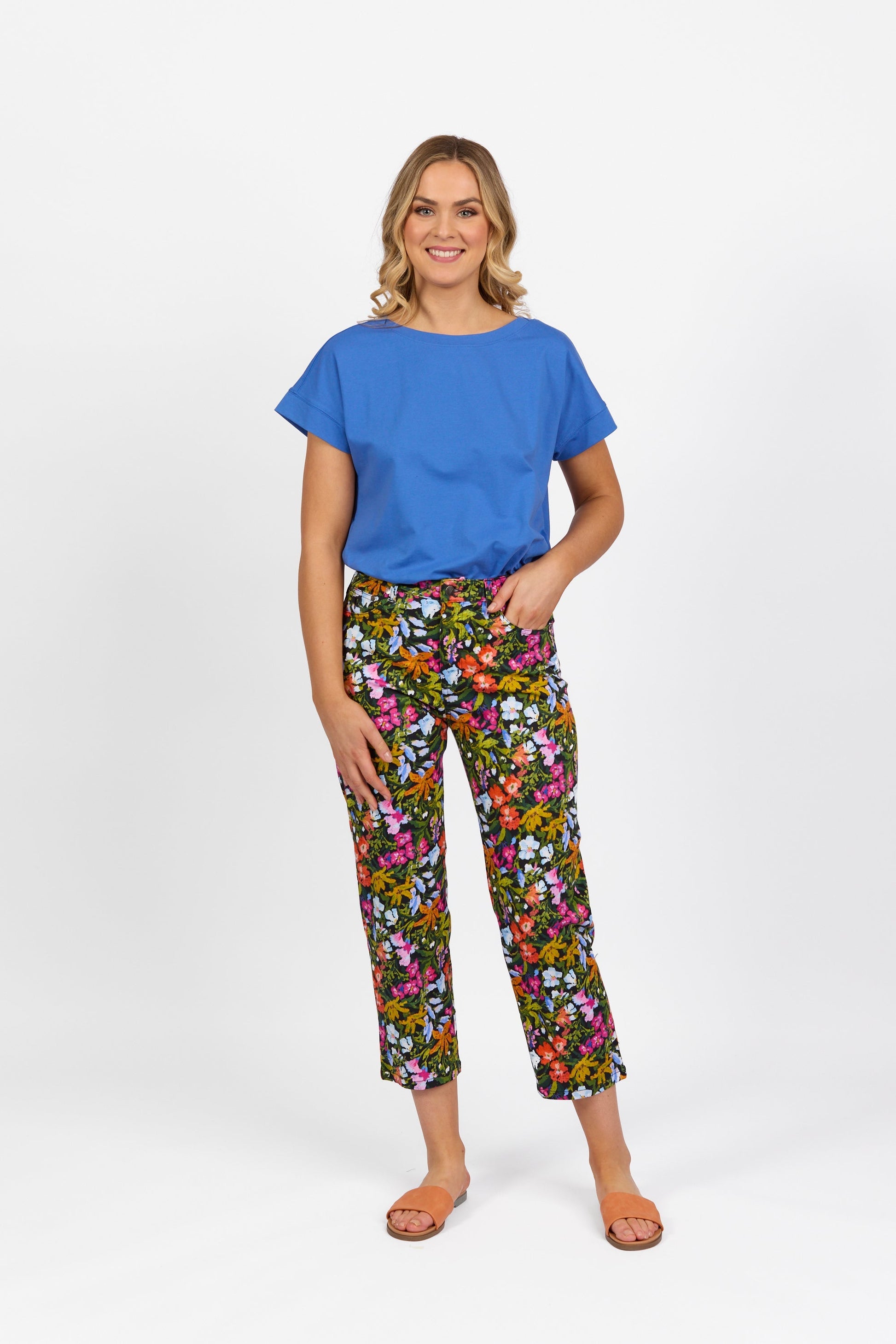 5973LW Lola - Plain Lightweight Slim Leg 7/8 Length Pant With Fly - Vassalli