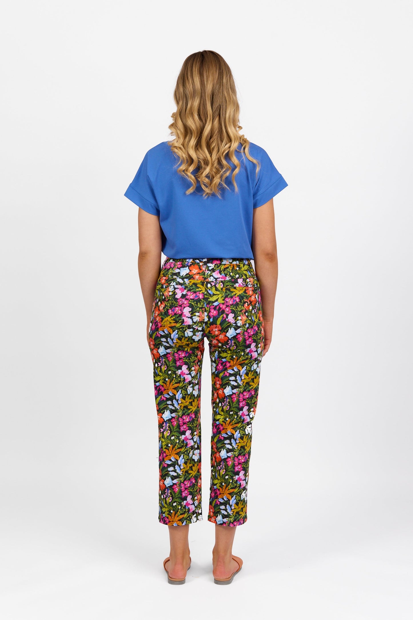 5973LW Lola - Plain Lightweight Slim Leg 7/8 Length Pant With Fly - Vassalli
