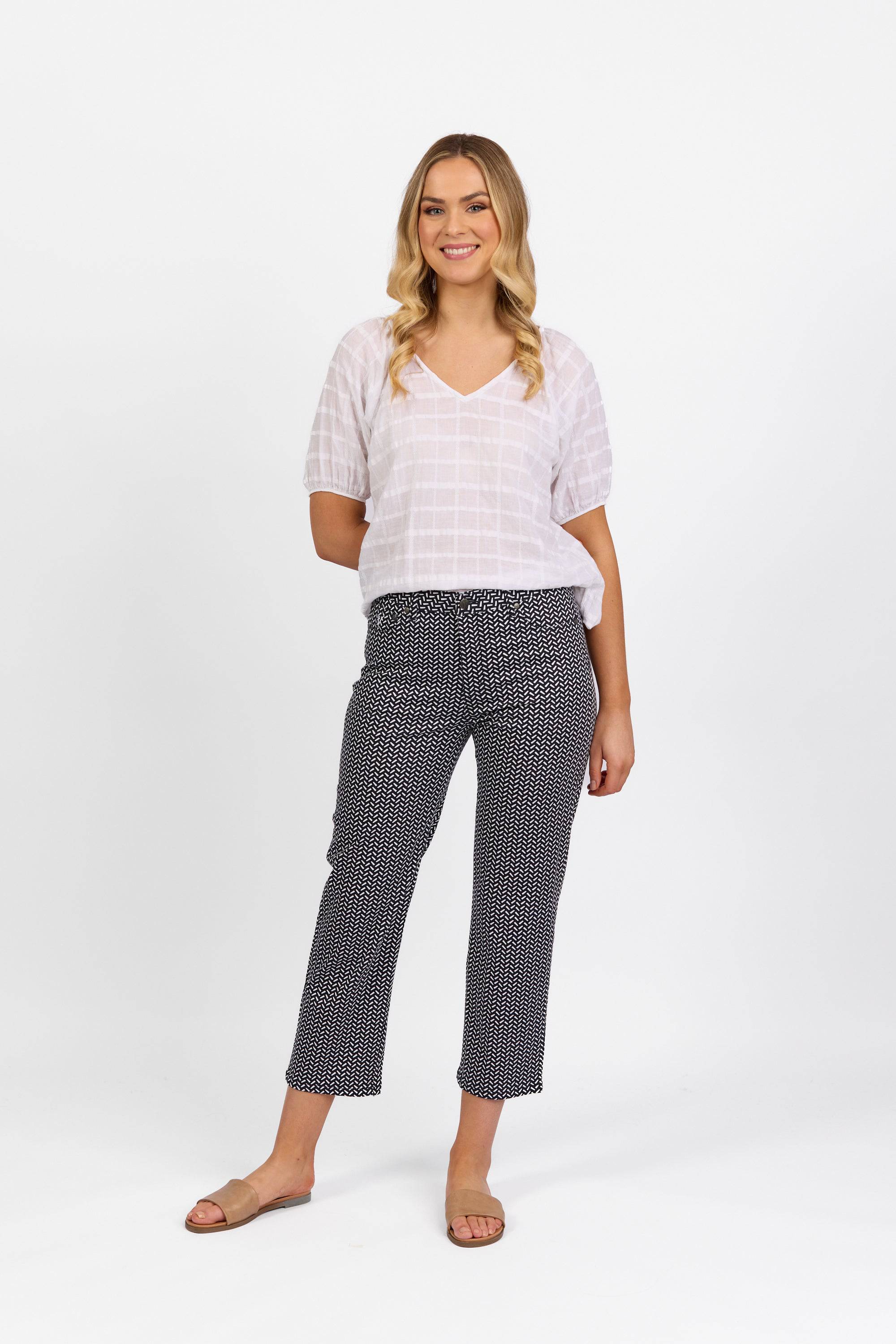 5973LW Nori - Plain Lightweight Slim Leg 7/8 Length Pant With Fly - Vassalli