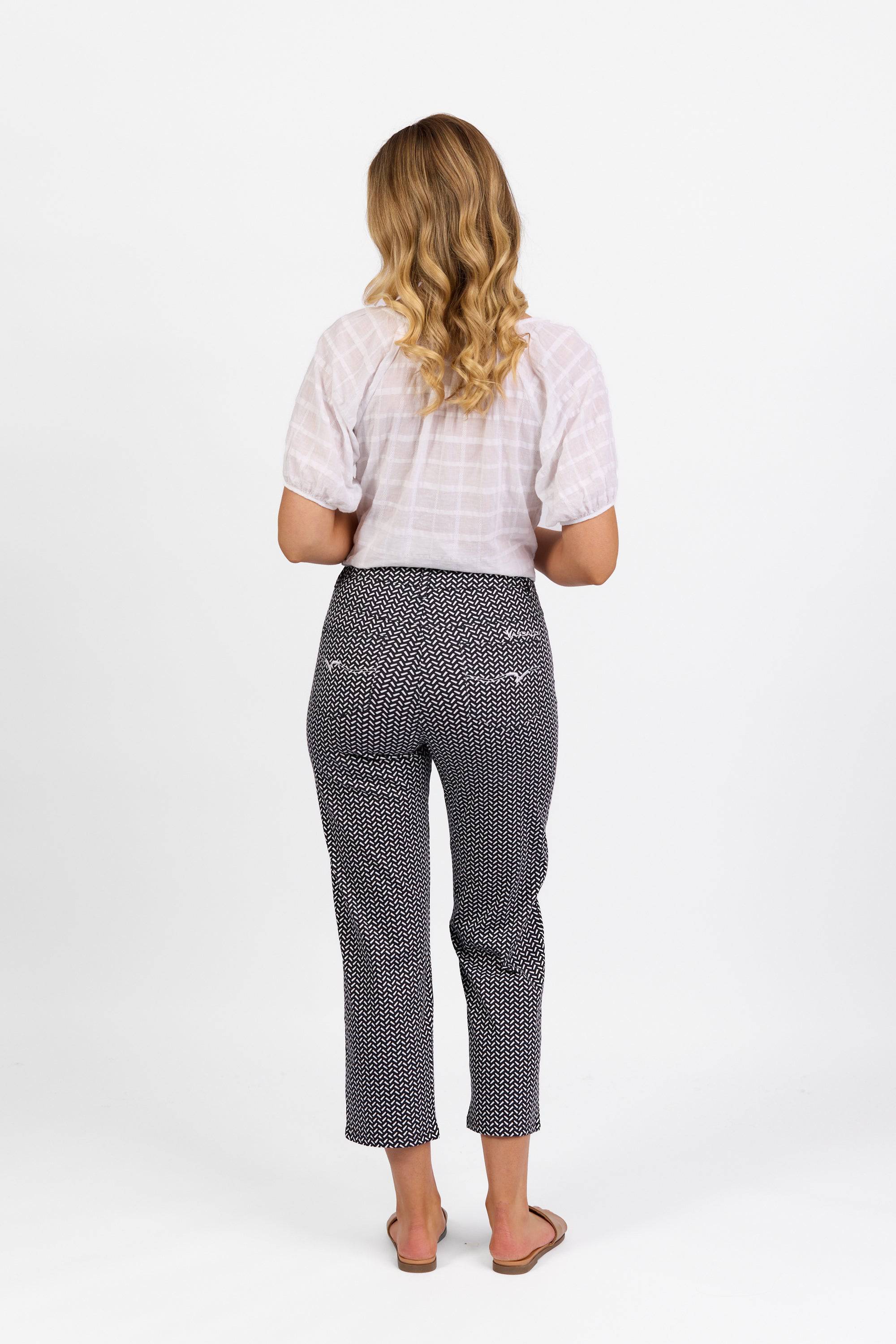 5973LW Nori - Plain Lightweight Slim Leg 7/8 Length Pant With Fly - Vassalli