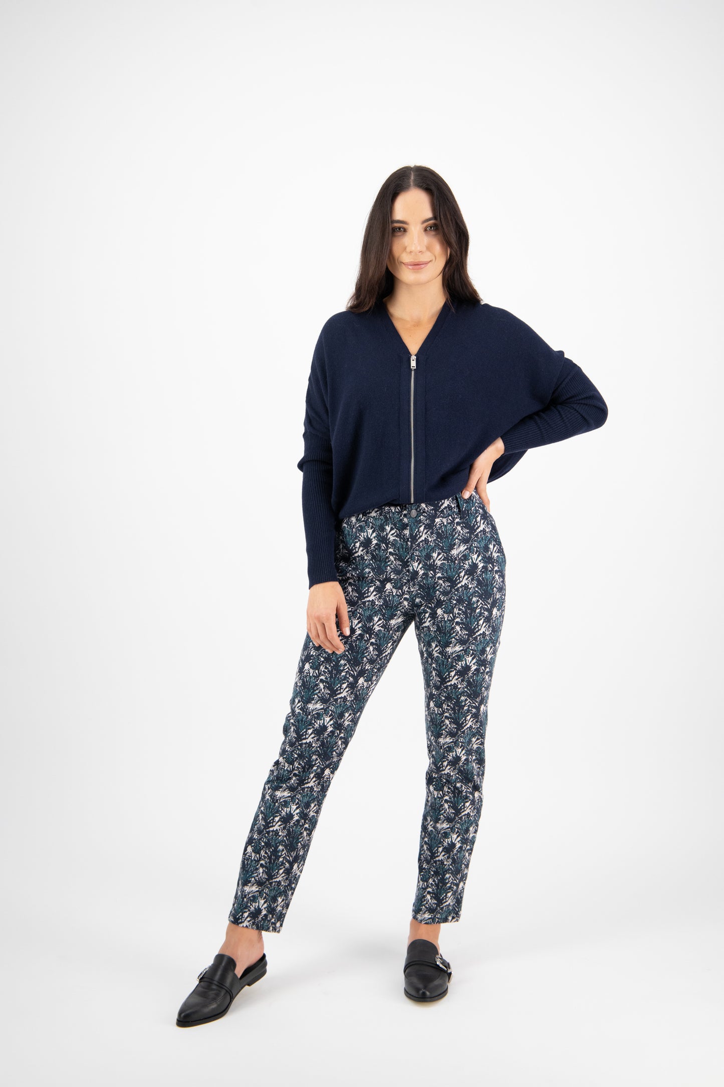 5985 Aspen - Slim Leg Ankle Grazer Printed Pant with Elastic Back Waist - Vassalli