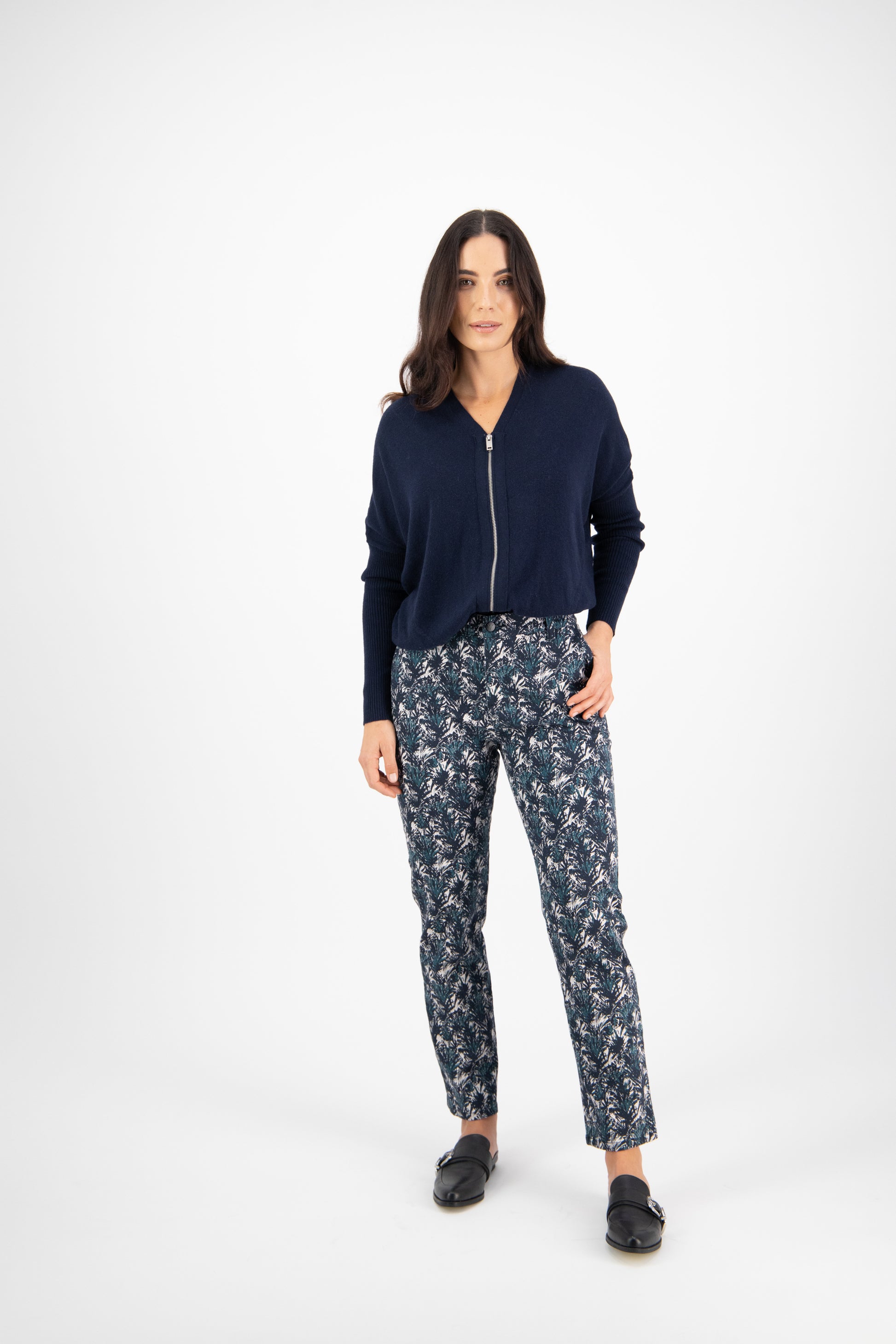 5985 Aspen - Slim Leg Ankle Grazer Printed Pant with Elastic Back Waist - Vassalli