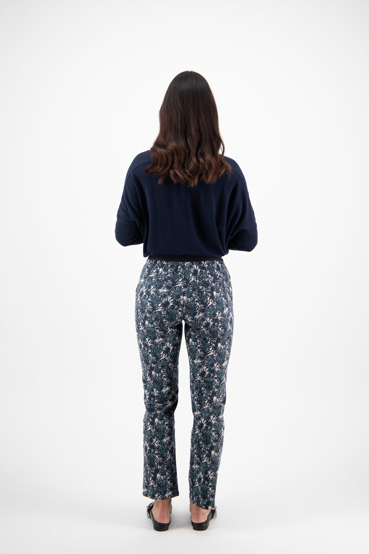 5985 Aspen - Slim Leg Ankle Grazer Printed Pant with Elastic Back Waist - Vassalli