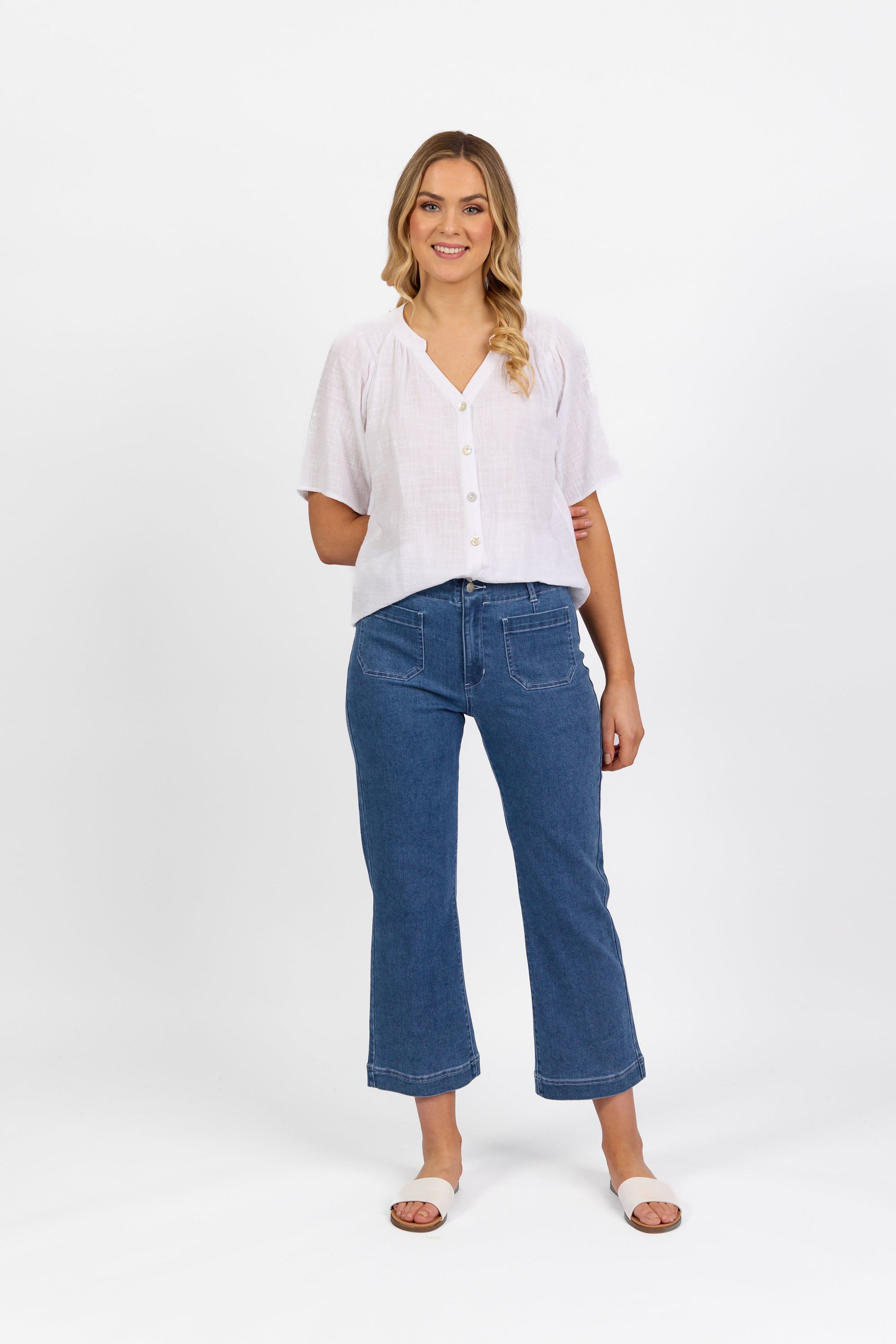 5995A Blue Hue - Straight Leg Ankle Grazer Jean with Front Patch Pockets - Vassalli