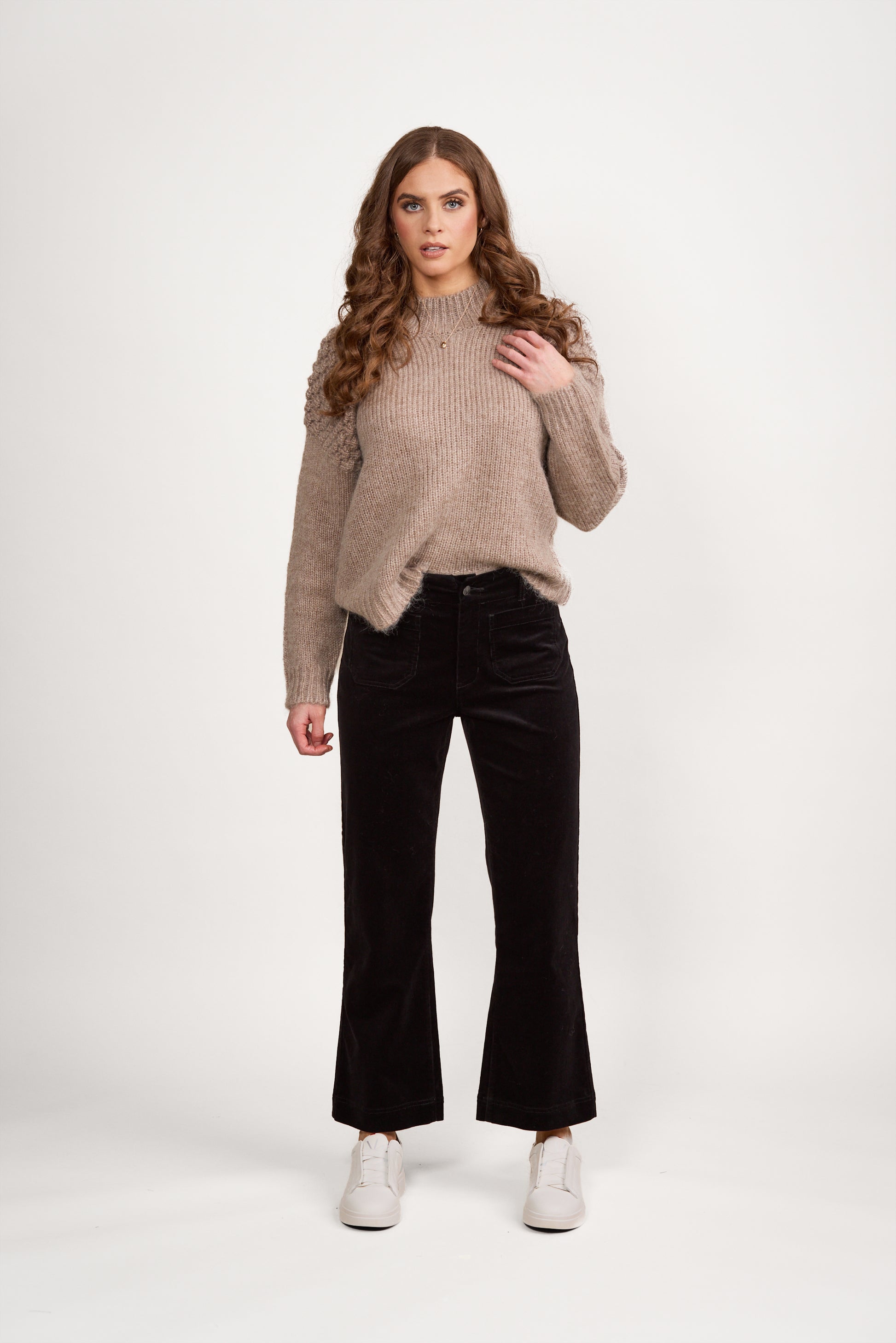 5995AM Black - Wide Leg Ankle Grazer Pant - Vassalli