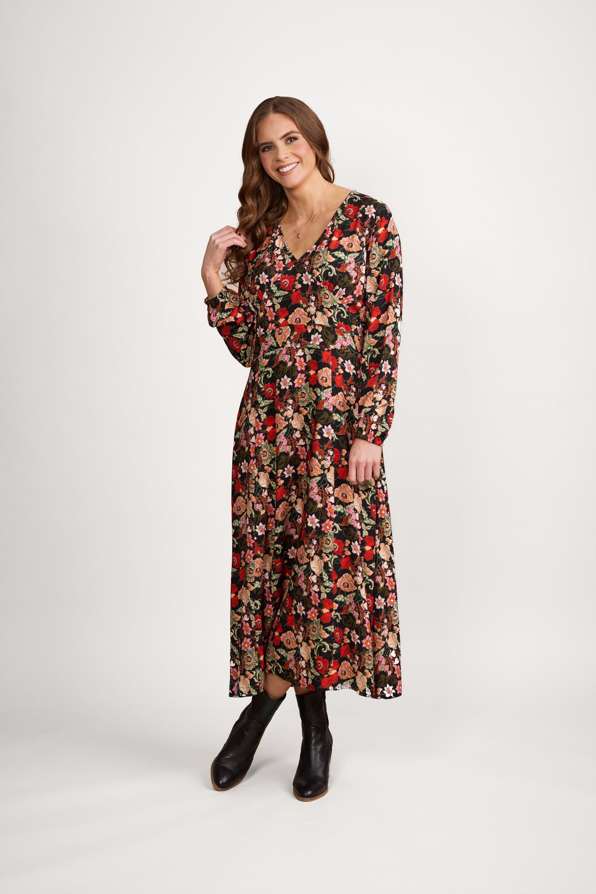 6108 Flamenco - Long Sleeve V Neck Dress - Vassalli