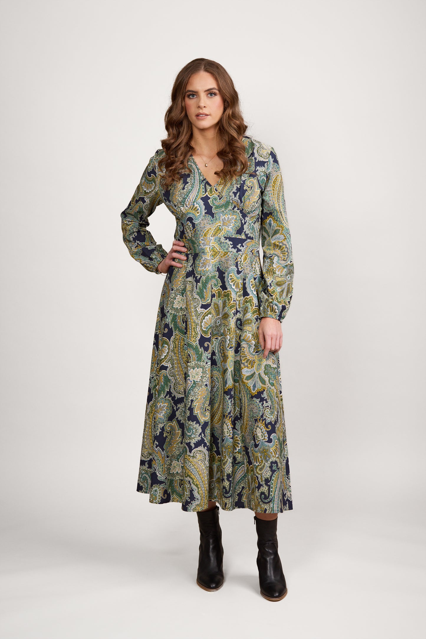 6108 Liberty - Long Sleeve V Neck Dress - Vassalli