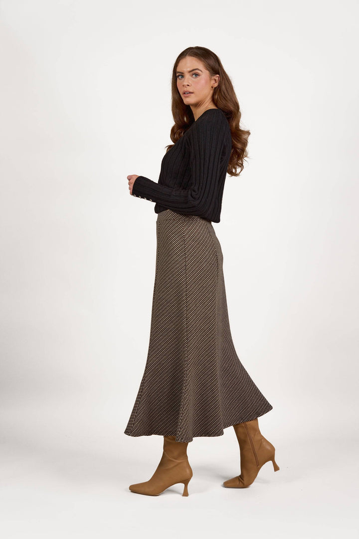 7055A Brentwood - Mid Length Fluted Skirt - Vassalli