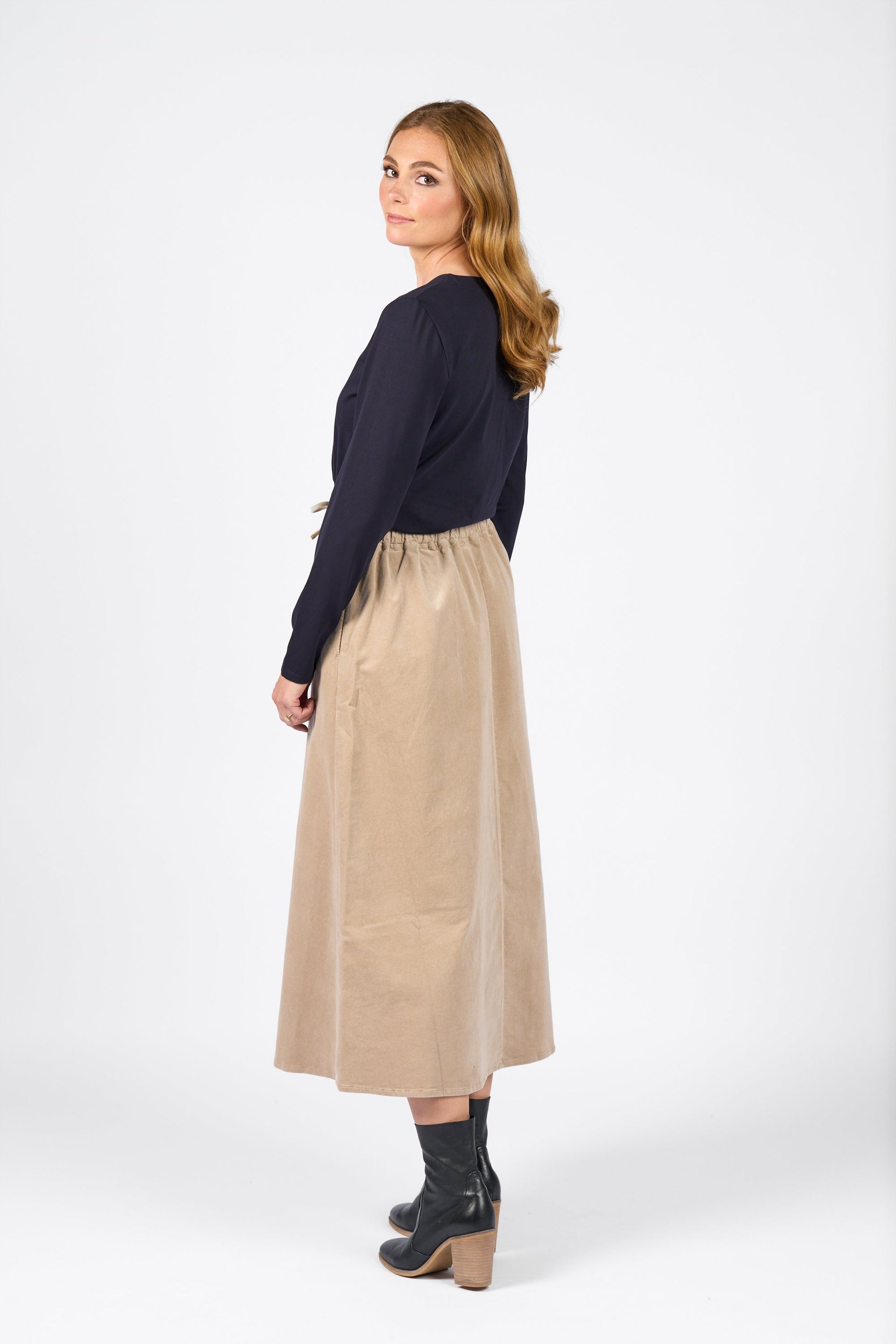 7060M Oat - A Line Pull-On Cord Skirt with Drawcord - Vassalli