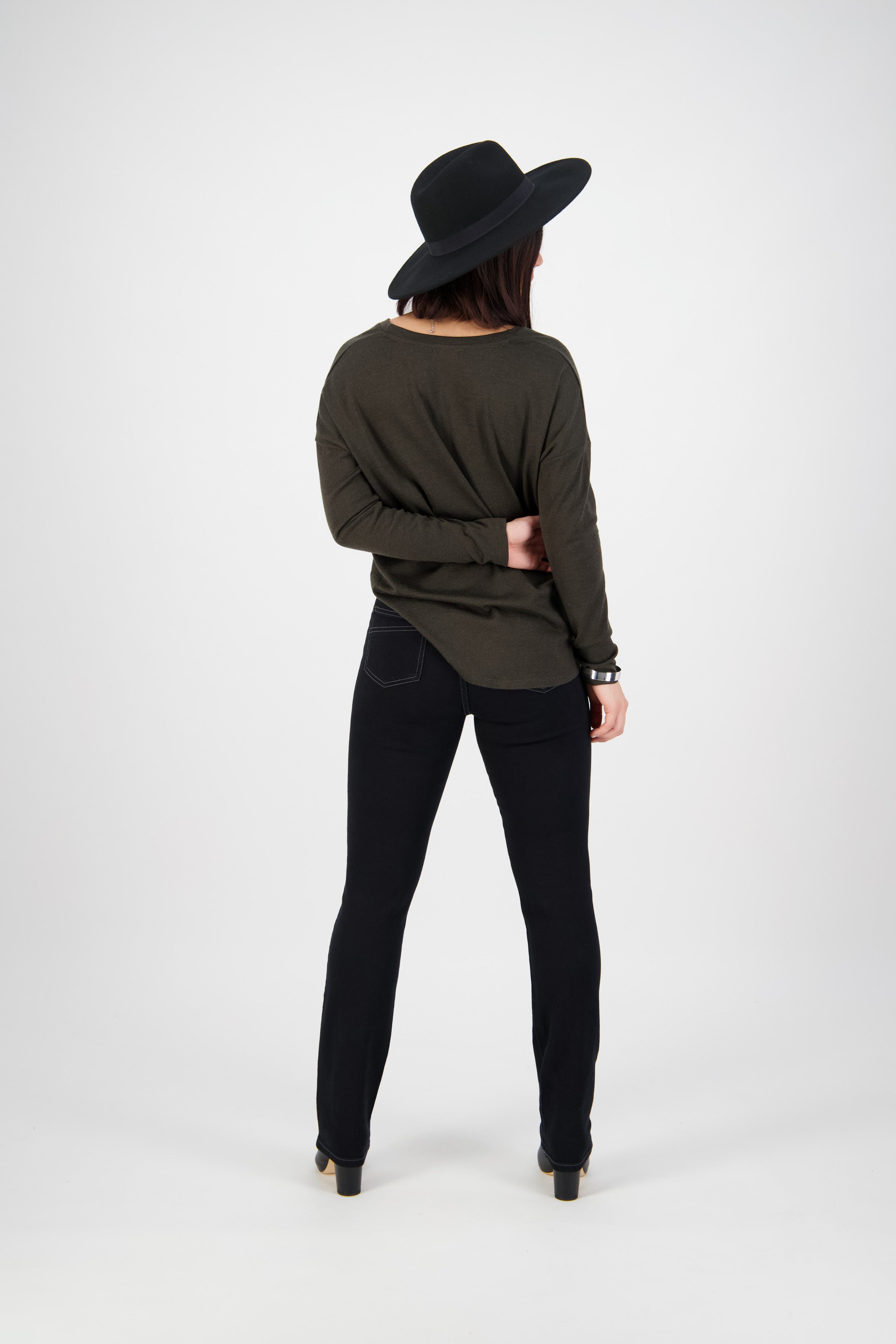 9901 Black Denim - Slim Leg Full Length Jean - Vassalli