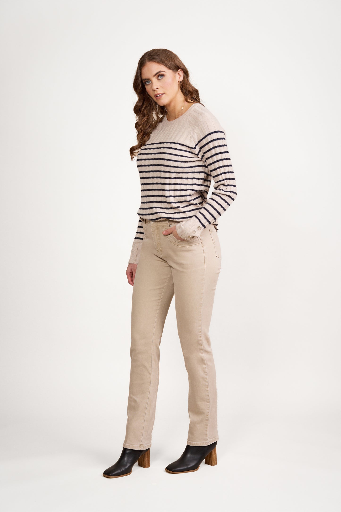 9901 Oat Denim - Slim Leg Full Length Jean - Vassalli