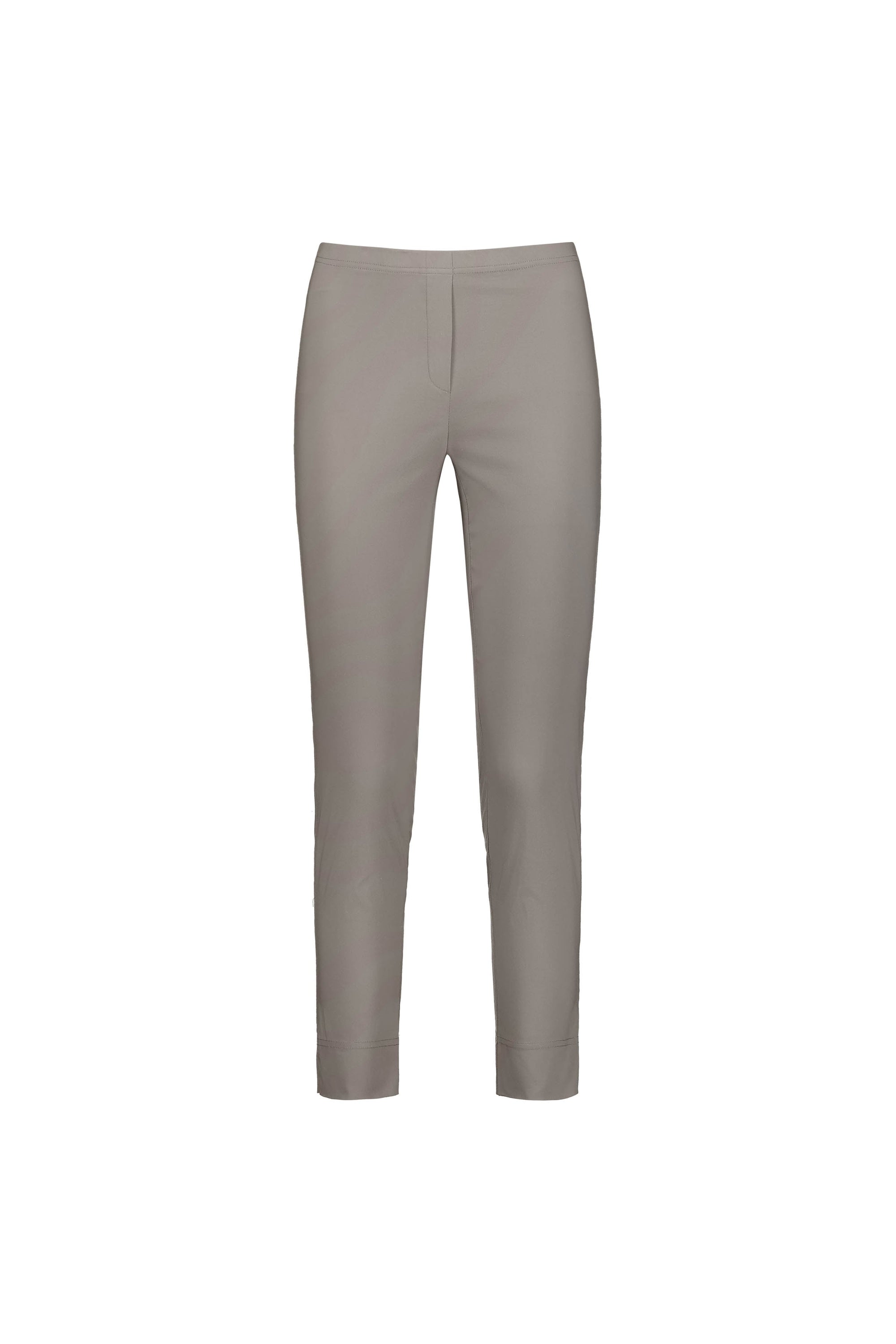 The Vassalli Paris Capri Pant in Latte is a slim-fit, ankle-length trouser with a flat front and no visible pockets, crafted from comfortable stretch fabric and shown against a white background.