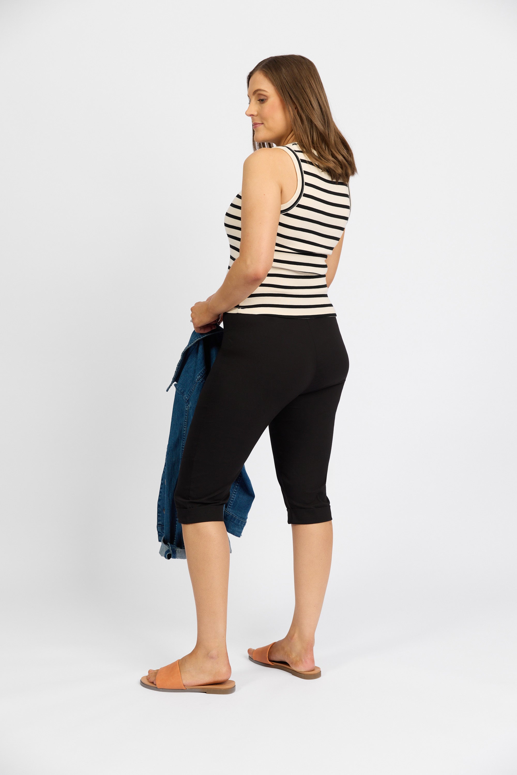 P6280 Black - Paris Short - Vassalli