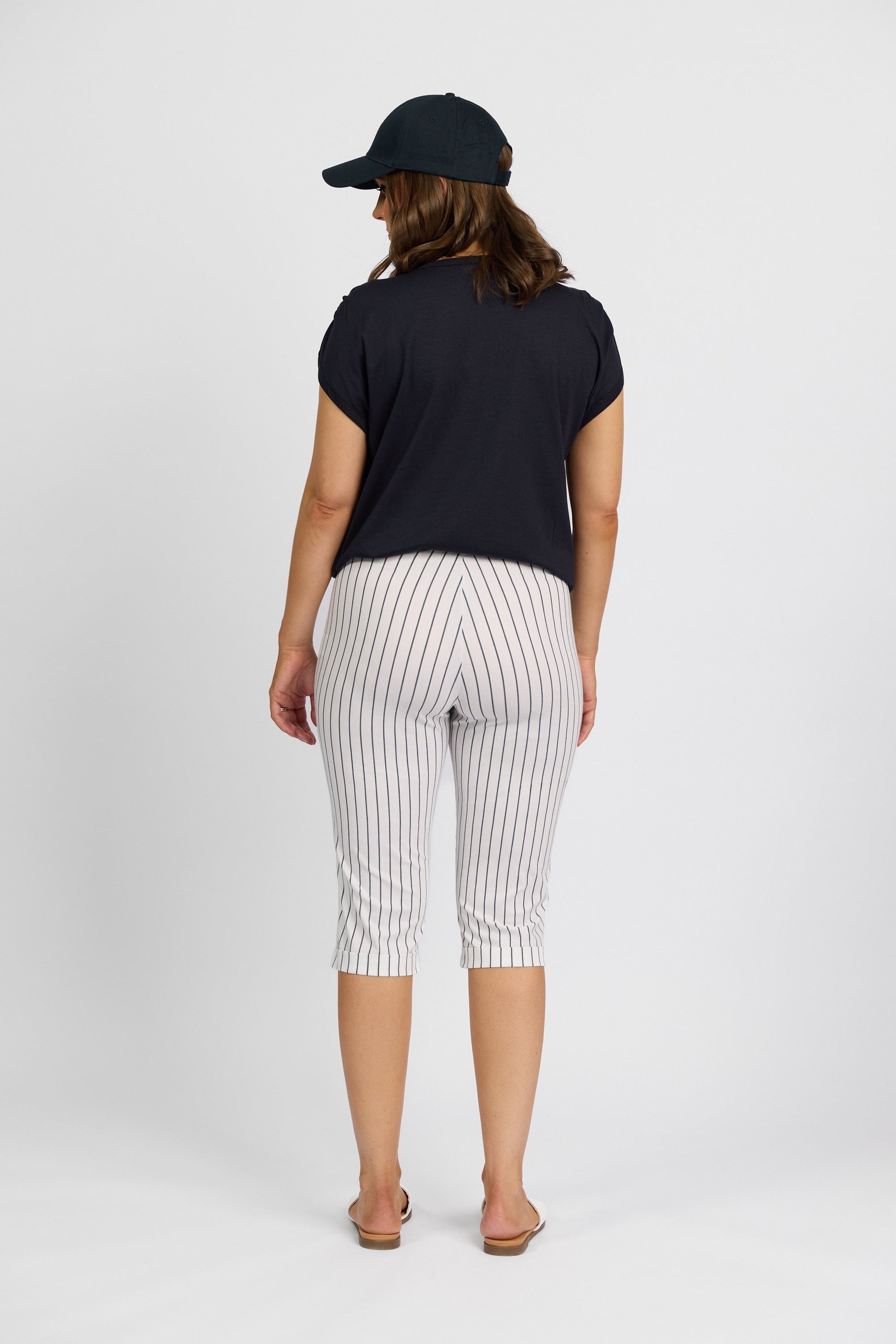 P6280 White w/ Stripe - Paris Short - Vassalli