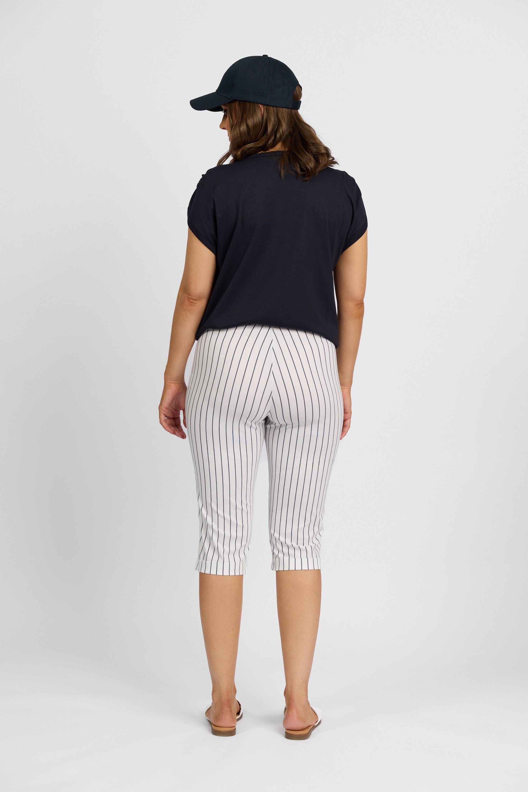 P6280 White w/ Stripe - Paris Short - Vassalli