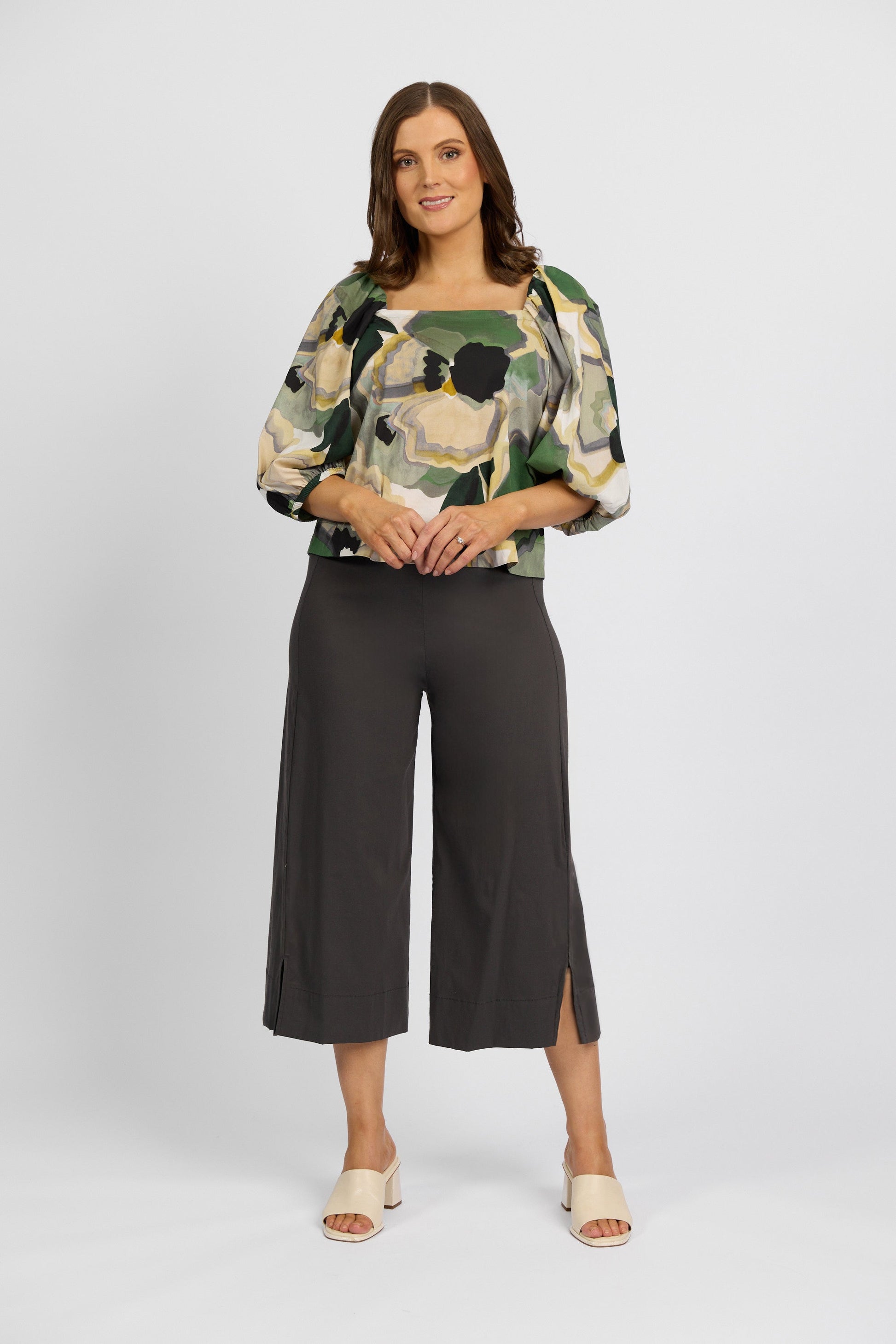 P6426 Beluga - Paris Wide Leg Crop - Vassalli