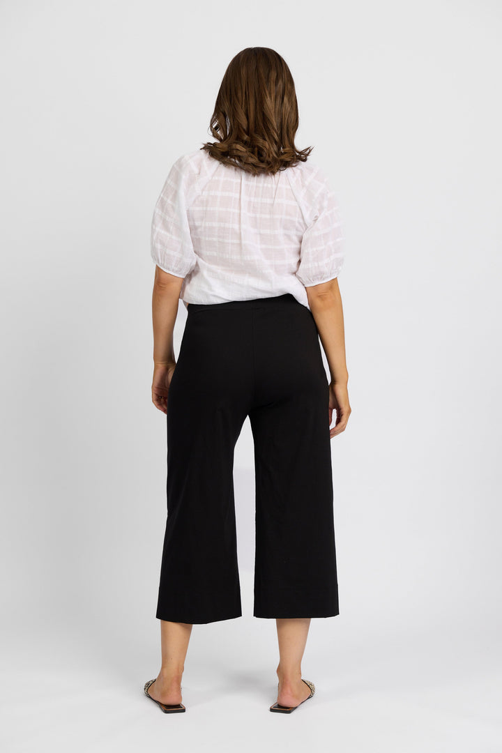 P6426 Black - Paris Wide Leg Crop - Vassalli