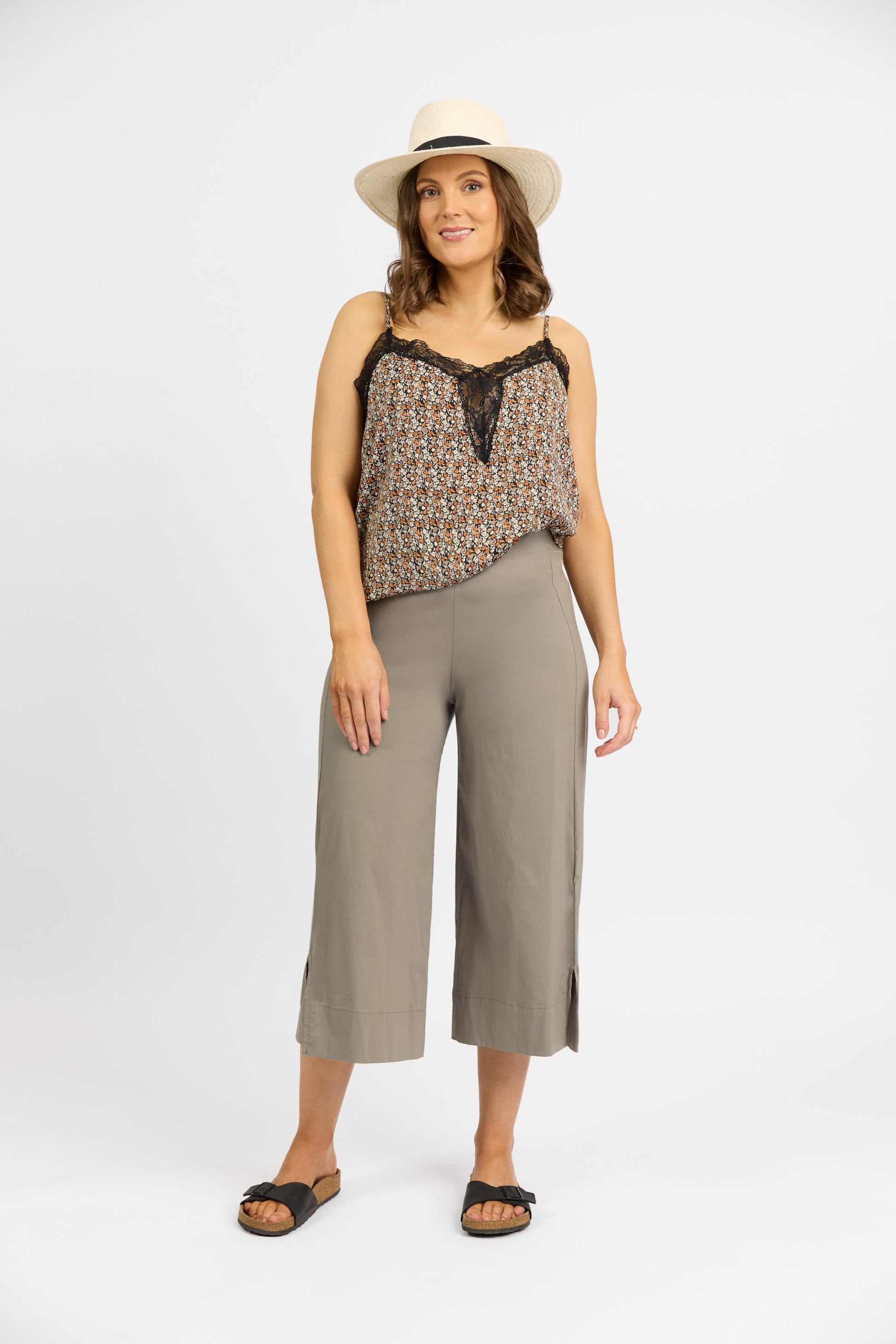 P6426 Latte - Paris Wide Leg Crop - Vassalli