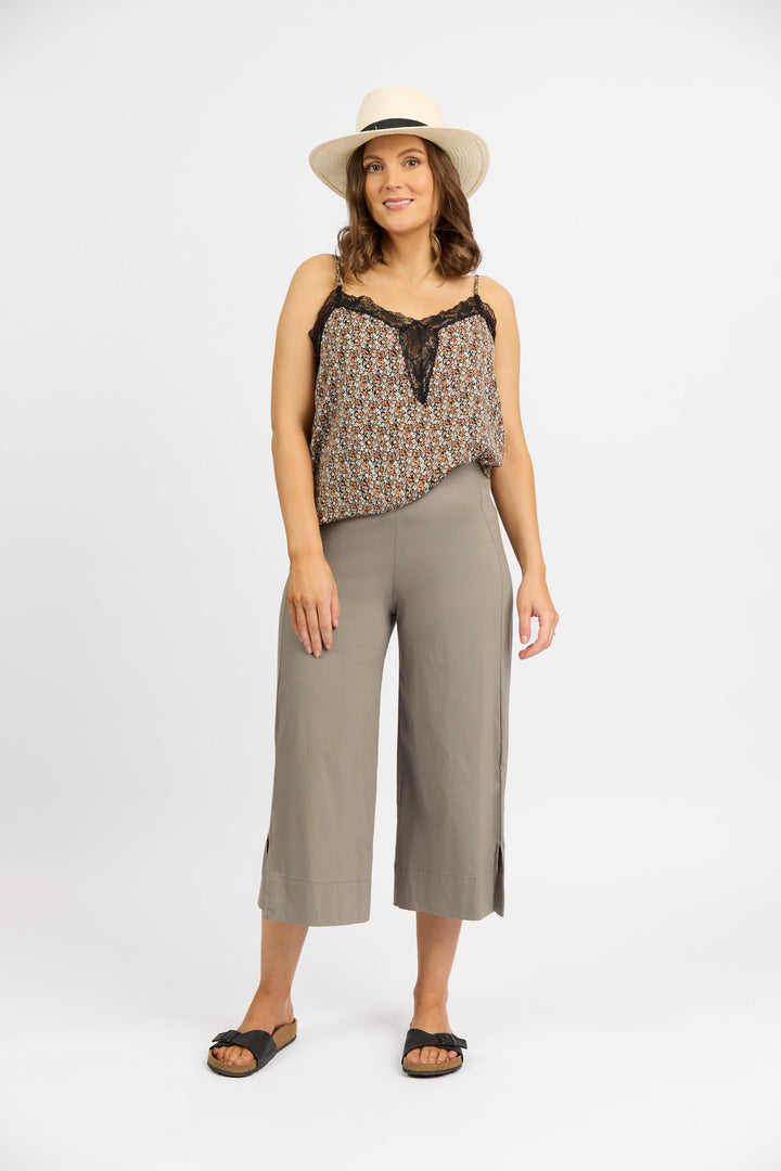 P6426 Latte - Paris Wide Leg Crop - Vassalli