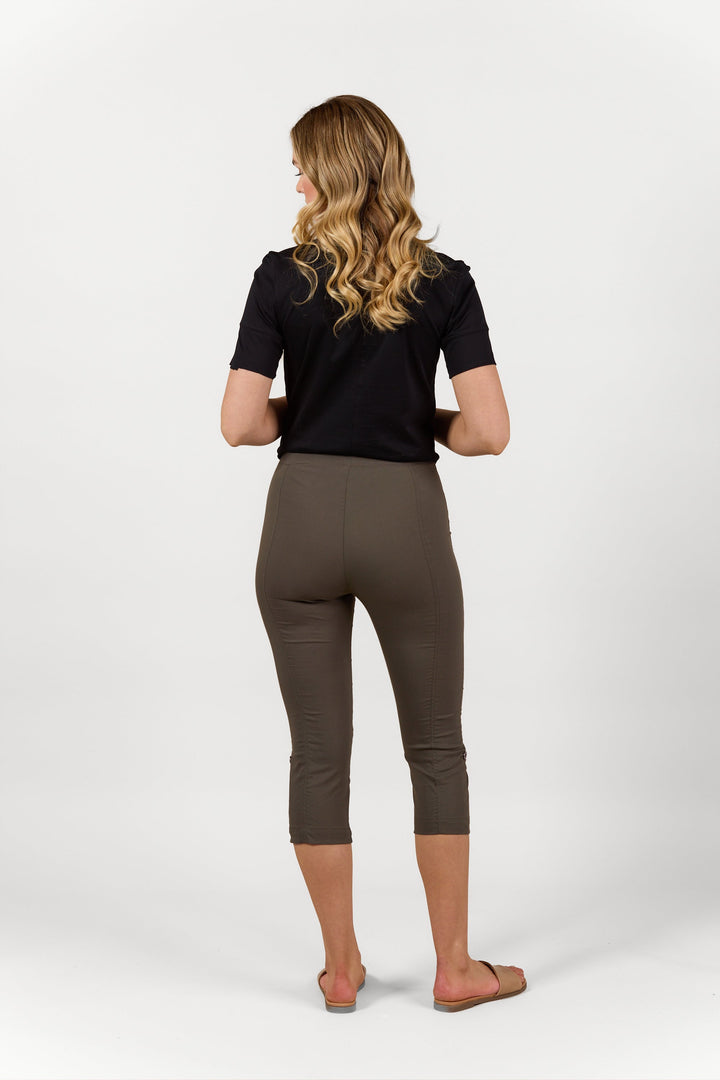 P7065 Khaki - Paris Cargo 3/4 Short - Vassalli