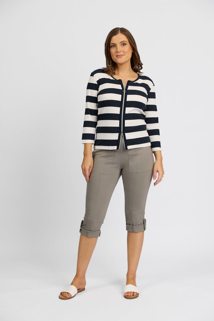 P7065 Latte - Paris Cargo 3/4 Short - Vassalli
