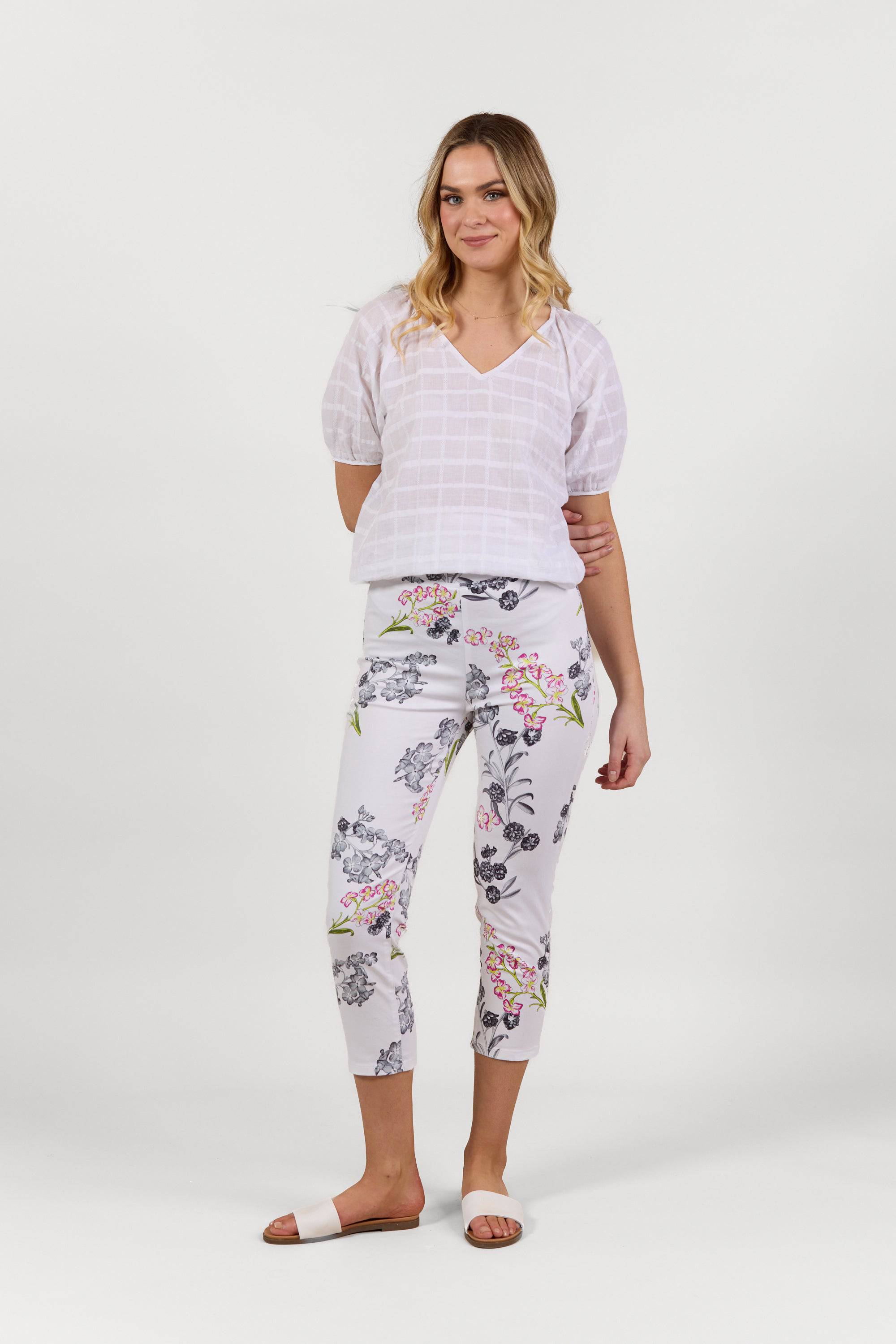 S271LW Delphi - Skinny Leg 7/8 Length Lightweight Pull-On - Vassalli