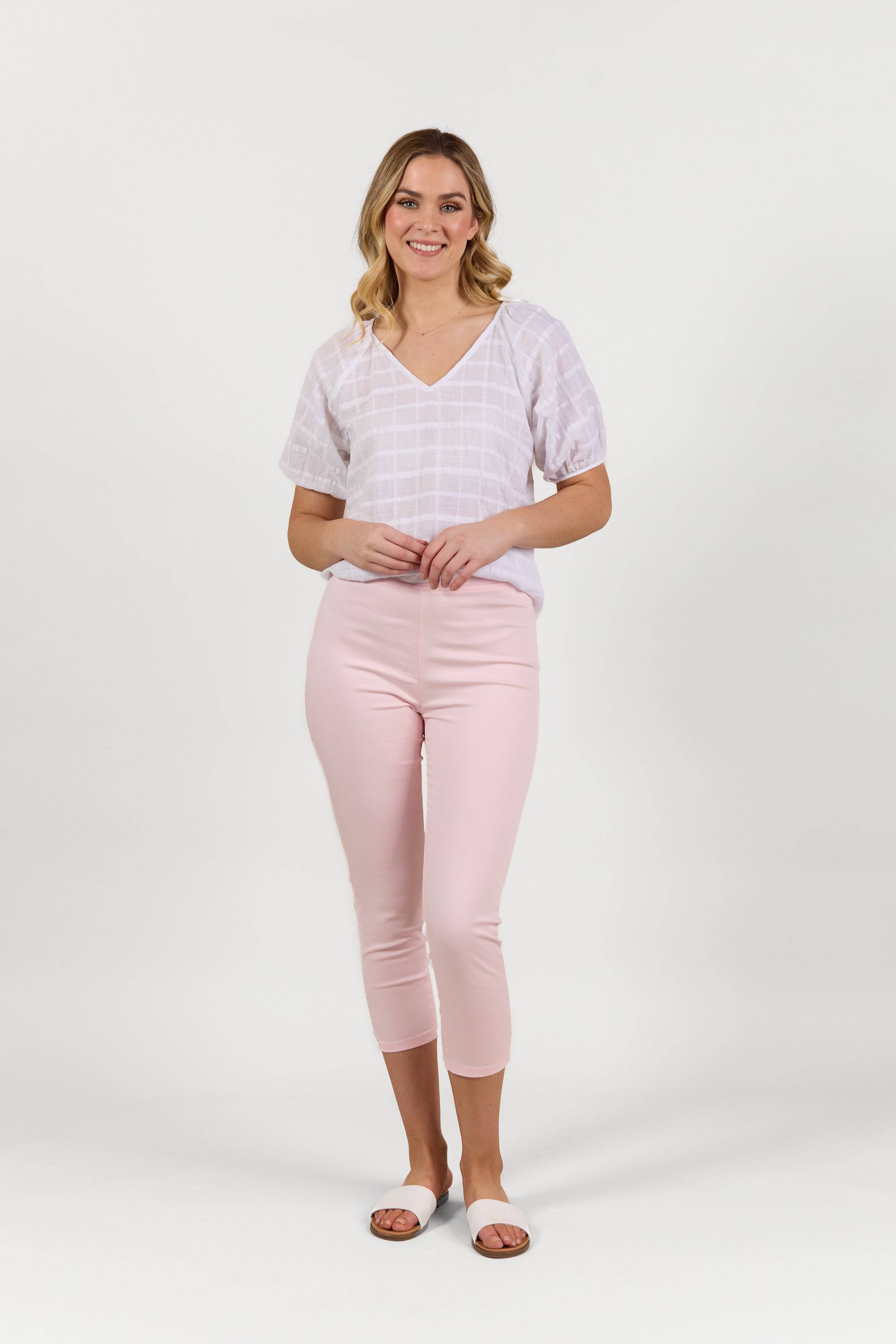 S271LW Powder Pink - Skinny Leg 7/8 Length Lightweight Pull-On - Vassalli