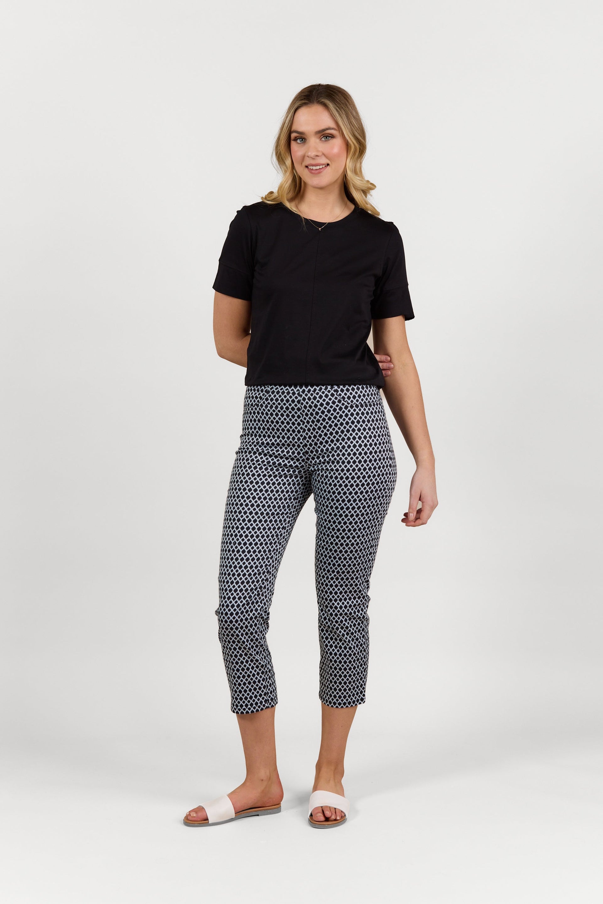 S274LW Chain - Slim Leg 7/8 Length Lightweight Pull-On - Vassalli