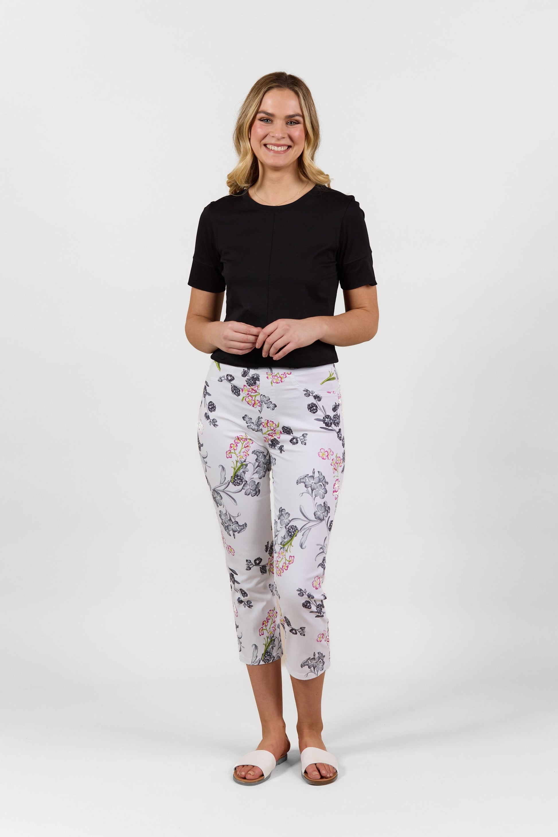 S274LW Delphi - Slim Leg 7/8 Length Lightweight Pull On - Vassalli
