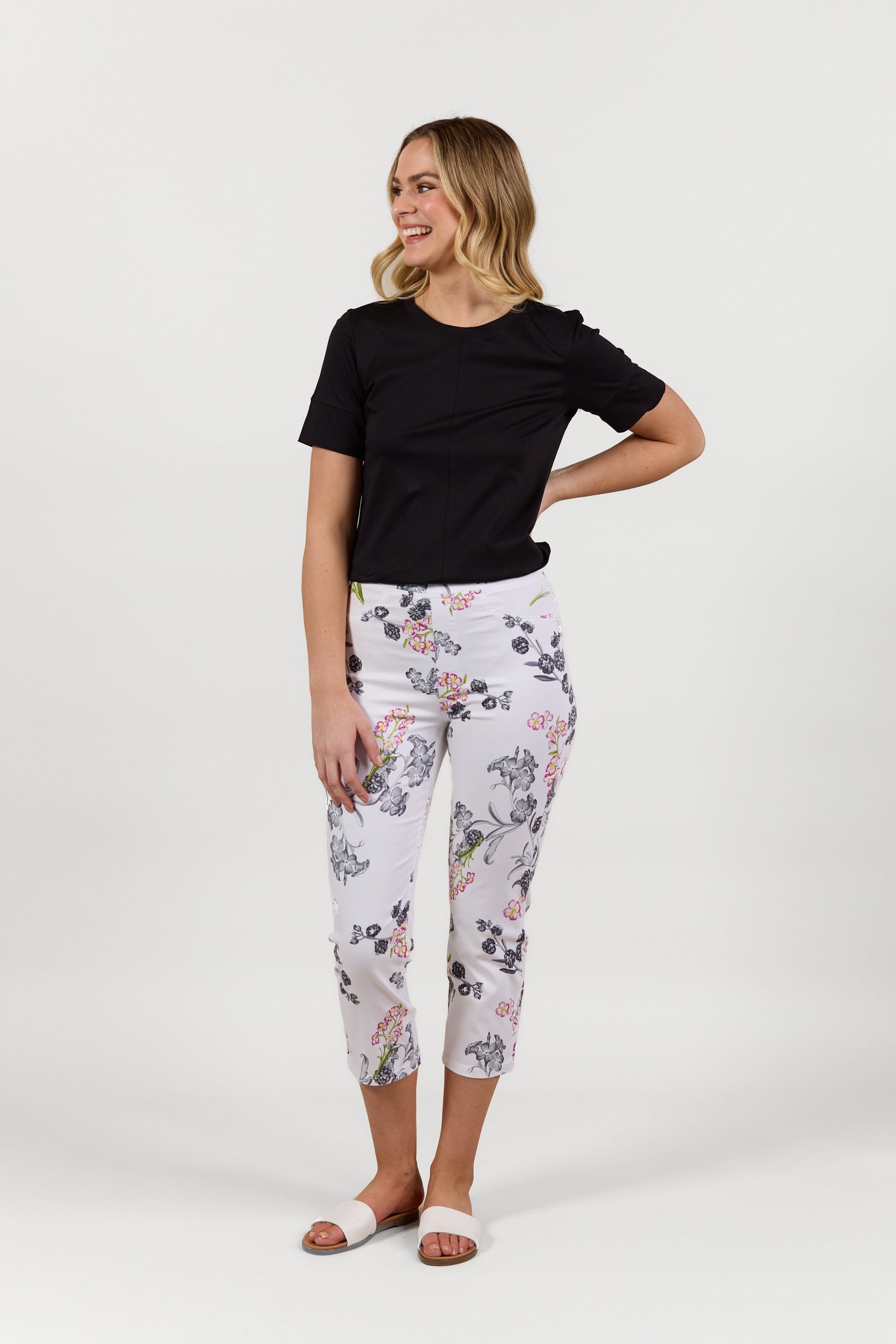 S274LW Delphi - Slim Leg 7/8 Length Lightweight Pull On - Vassalli