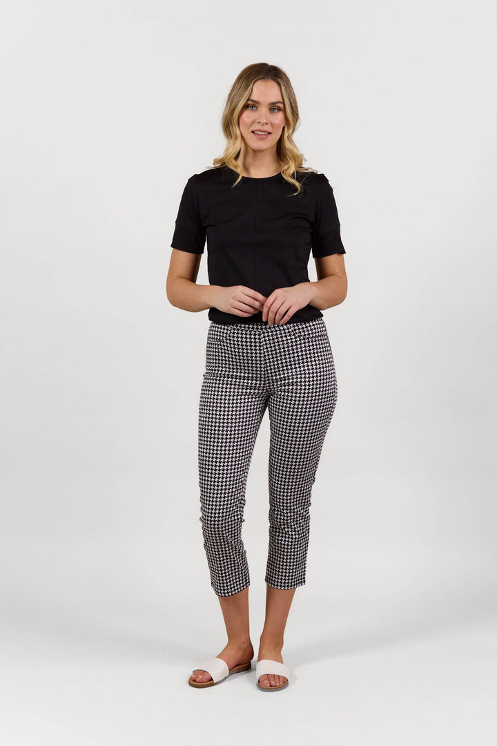 S274LW Houndstooth - Slim Leg 7/8 Length Lightweight Pull-On - Vassalli