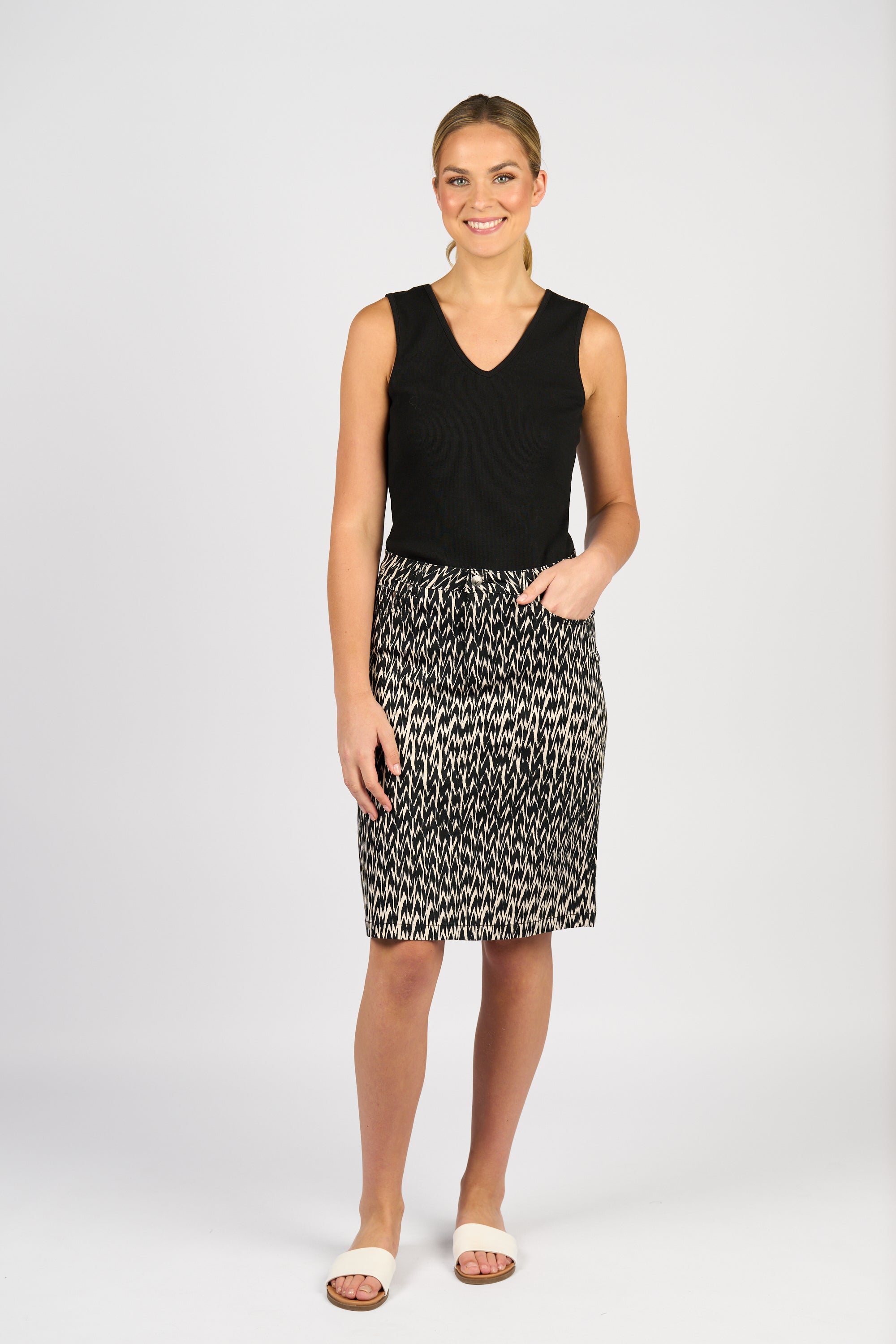 372AV Lightweight Skirt - Beau - Vassalli