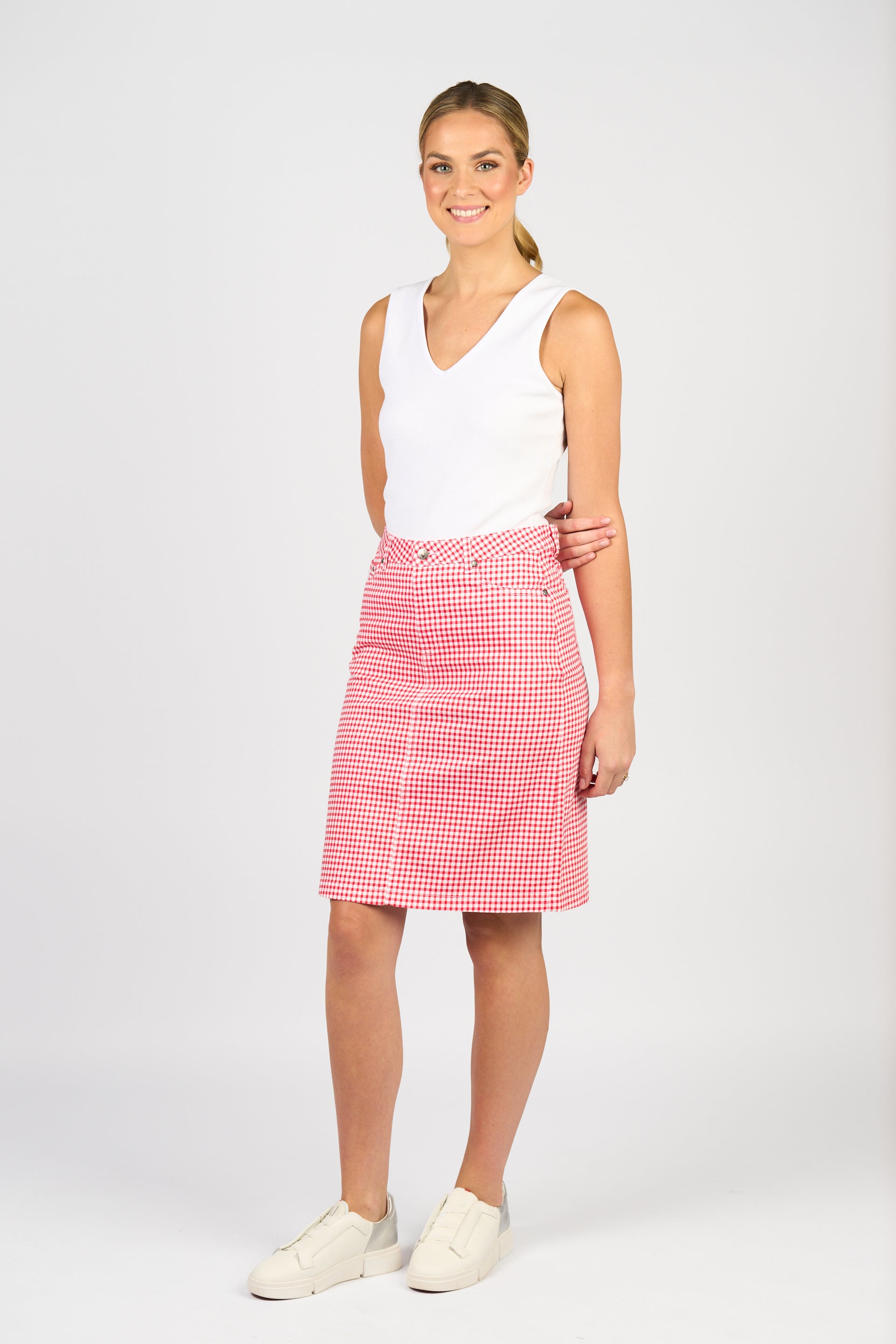 372AV Lightweight Skirt - Red Gingham - Vassalli