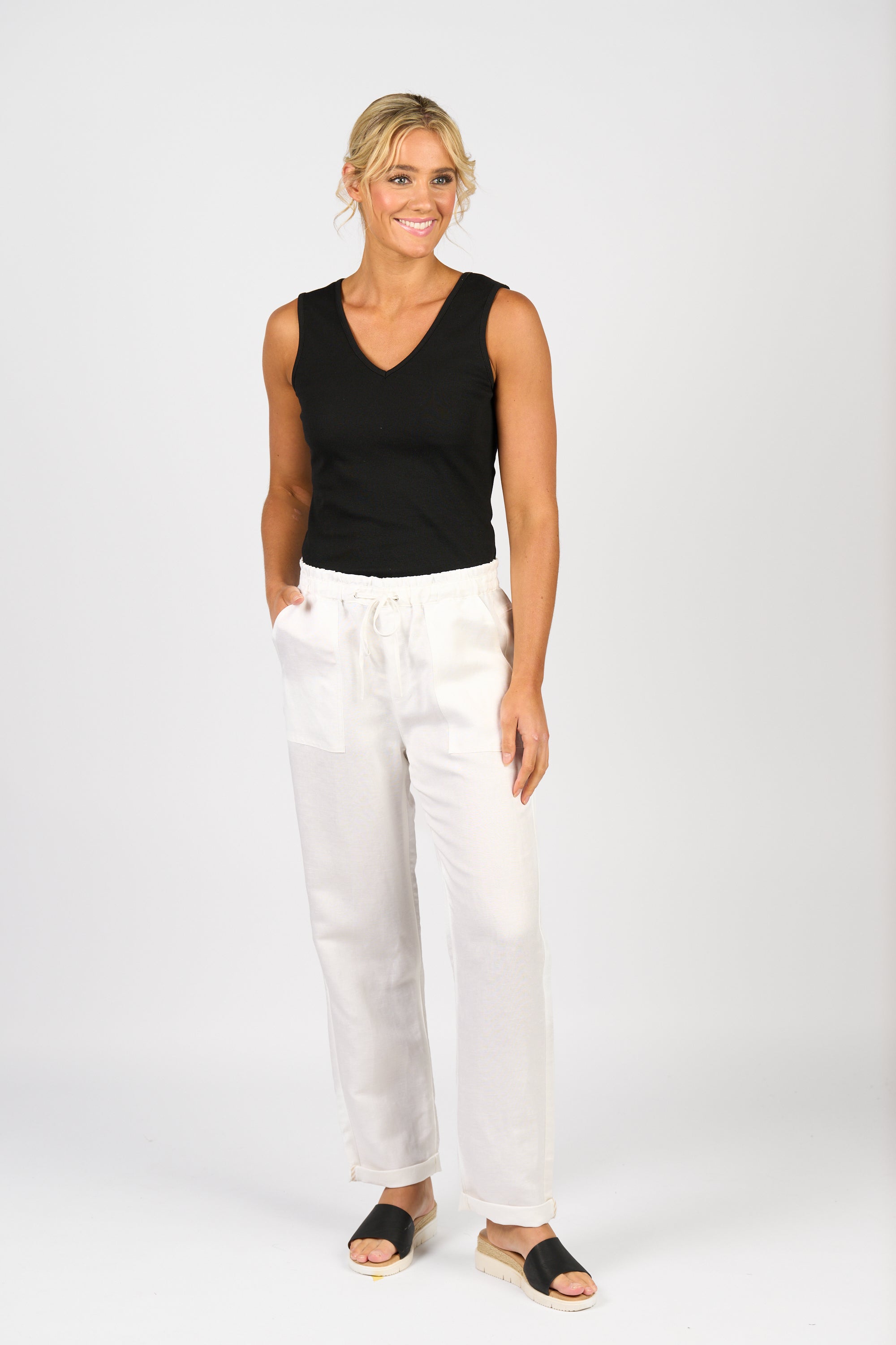5016 Ankle Grazer Pant - White - Vassalli