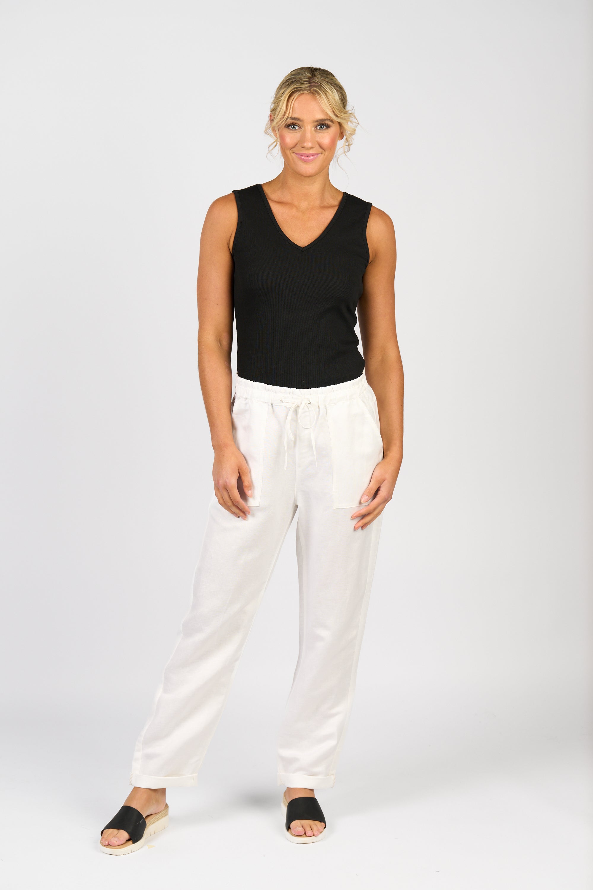 5016 Ankle Grazer Pant - White - Vassalli