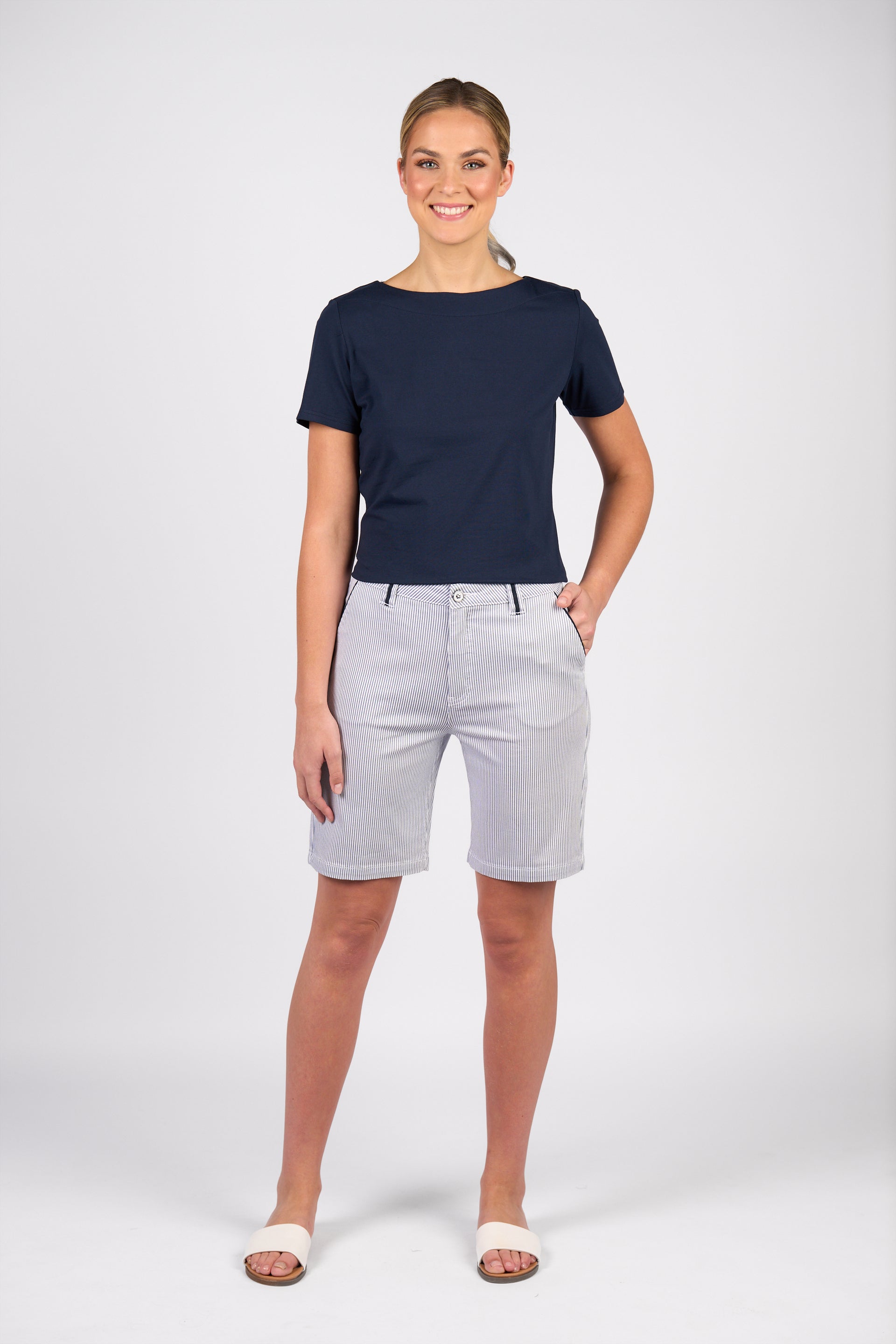 5998 Shorts - Ink/White Stripe - Vassalli