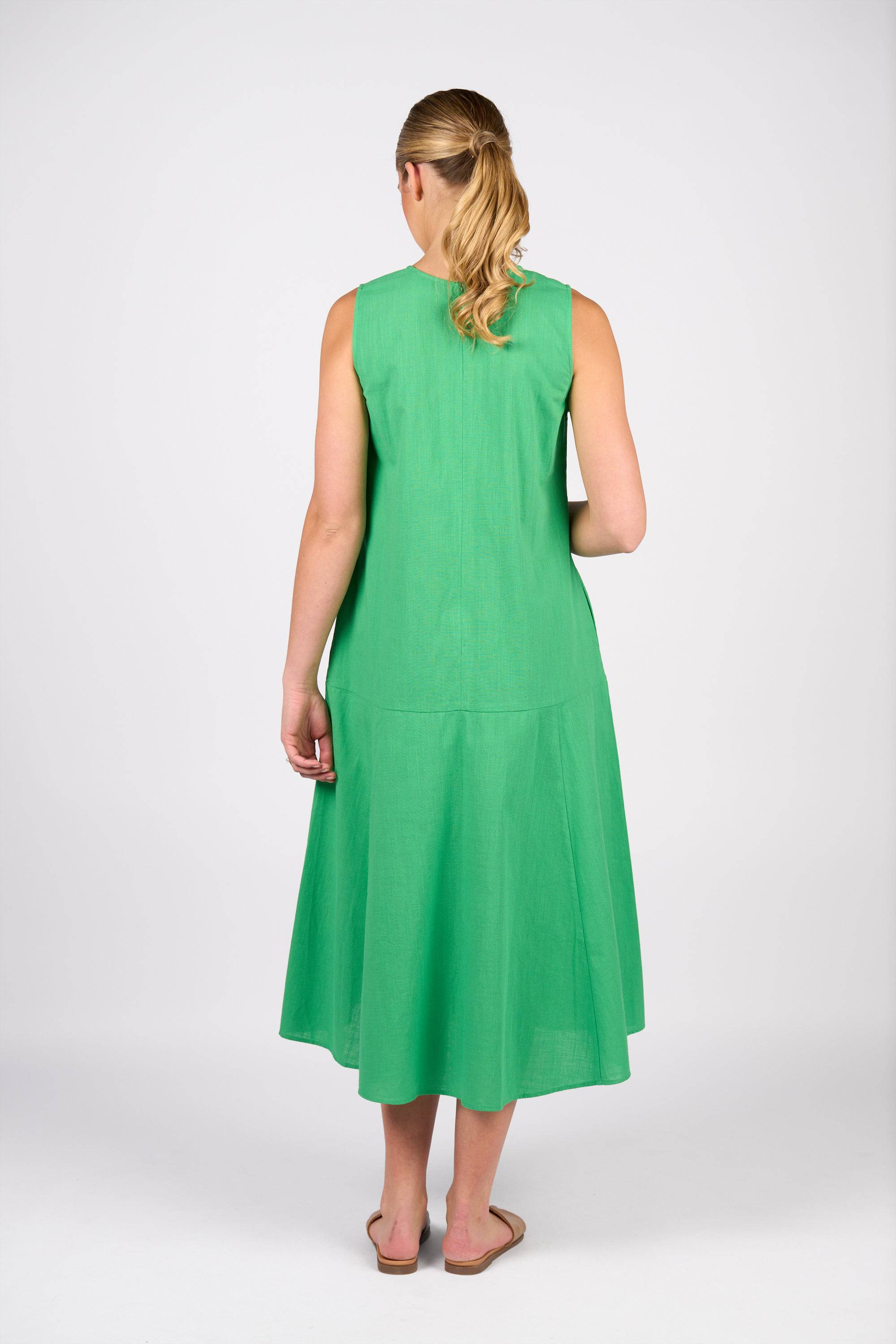 Sleeveless Dress - Clover