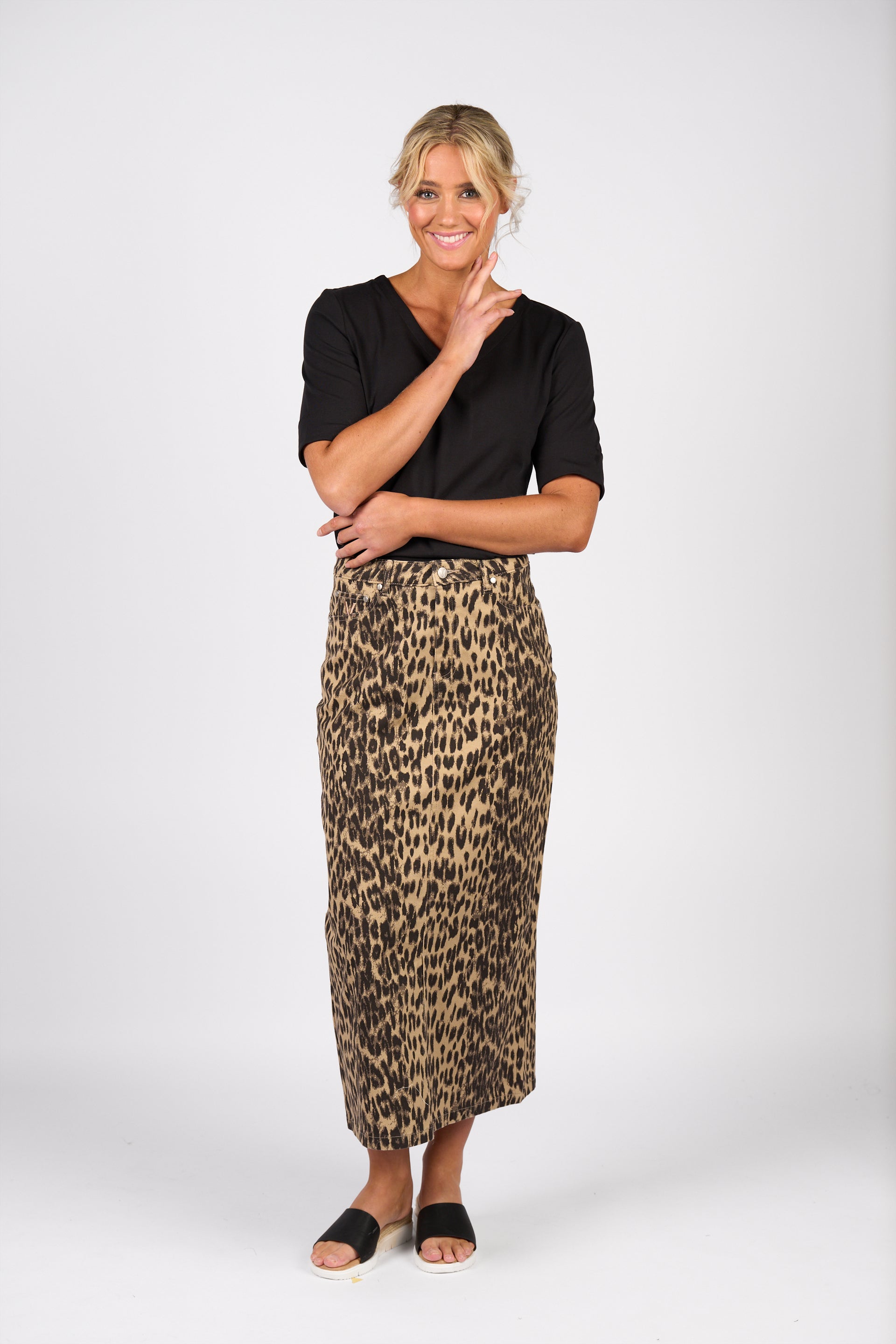 7056 Mid Length Skirt - Rafiki - Vassalli