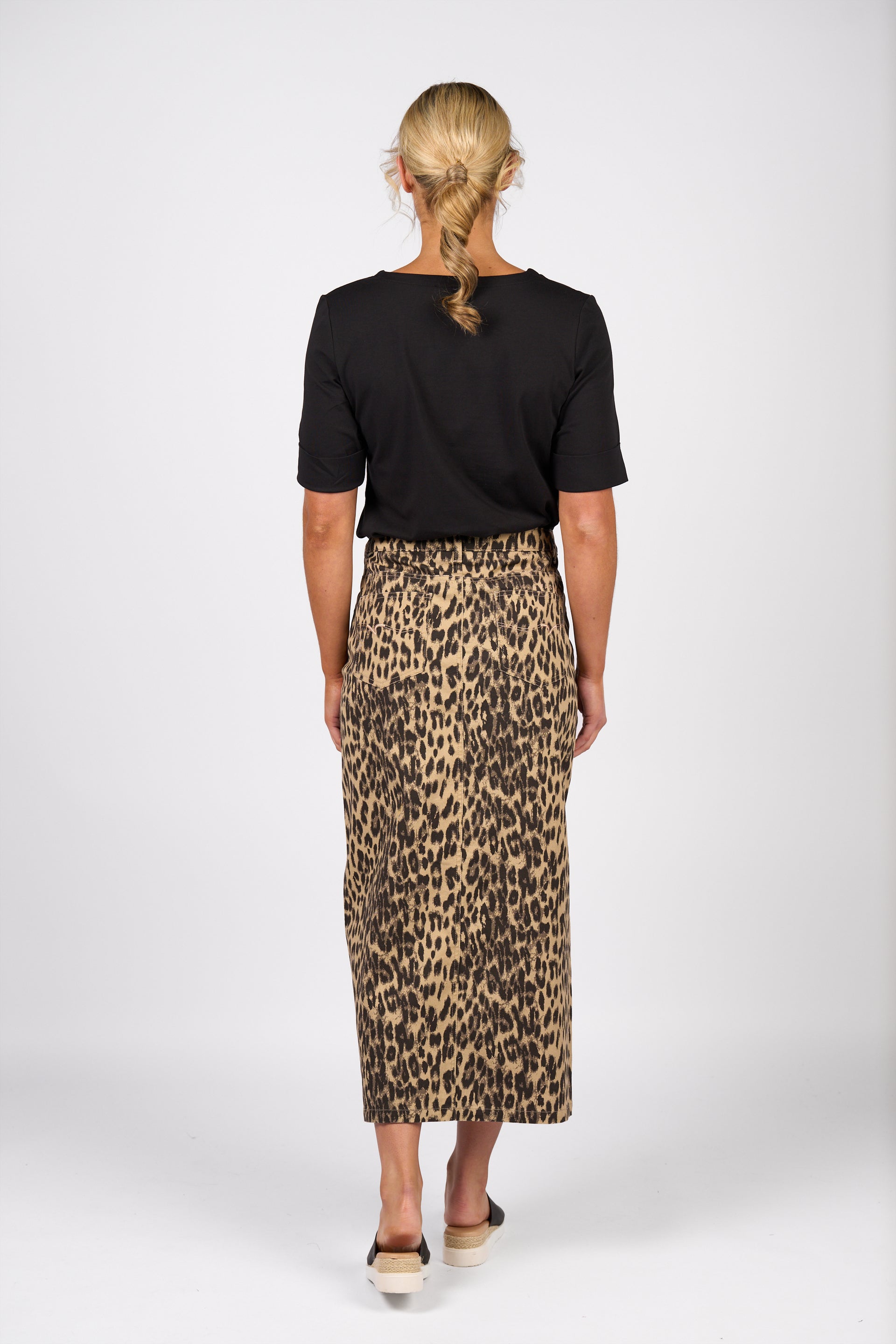 7056 Mid Length Skirt - Rafiki - Vassalli