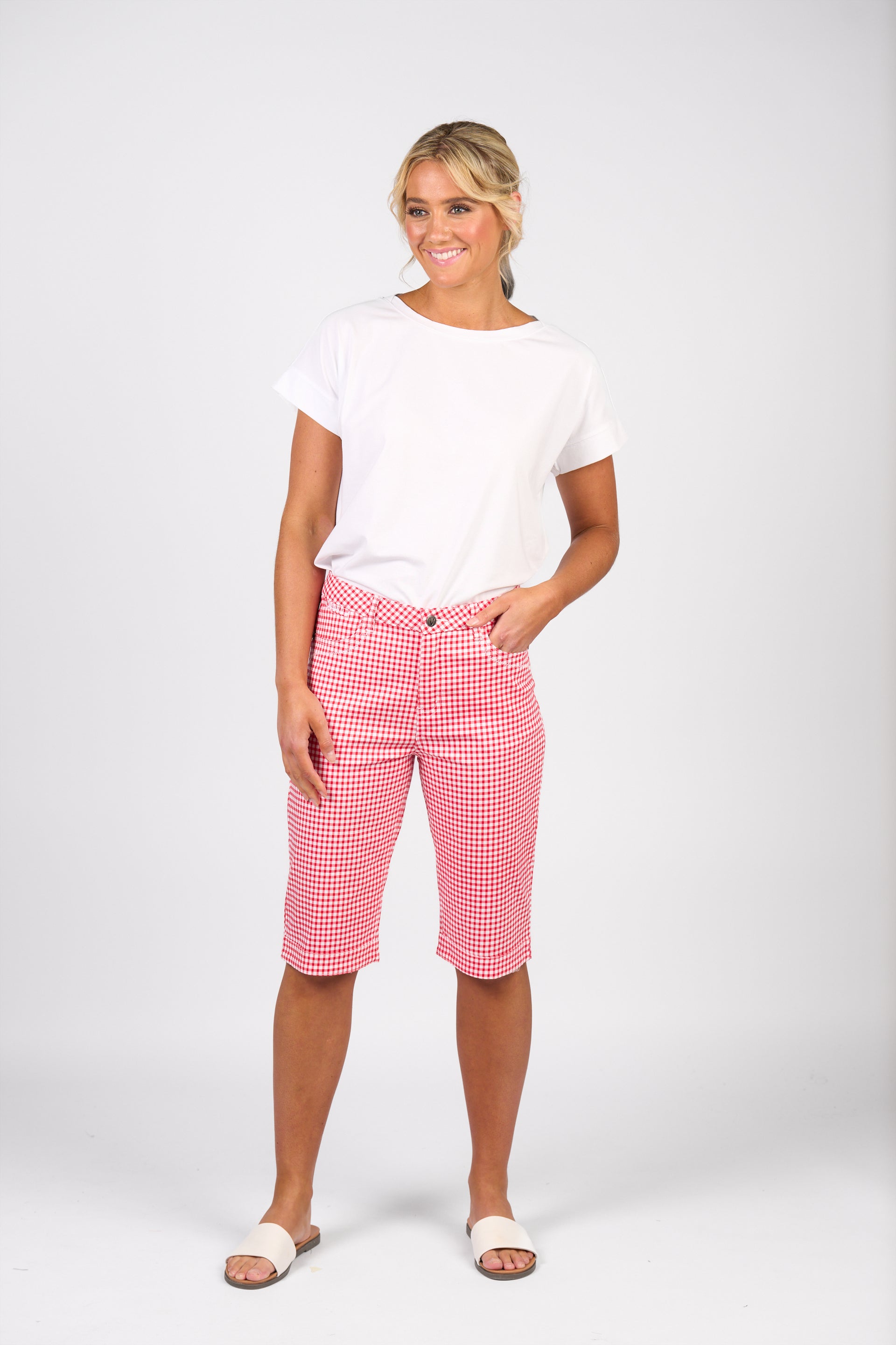H1001ALW Lightweight Shorts - Red Gingham - Vassalli