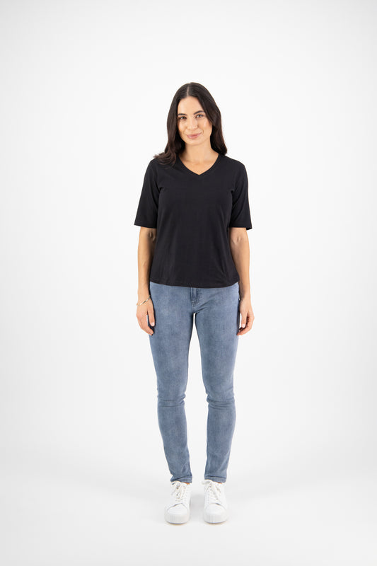 3333 Black - V-Neck Tee - Vassalli