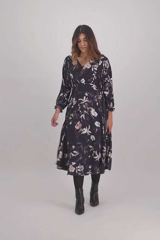 6061 Silhouette - Long Sleeve V Neck Batwing Dress Vassalli